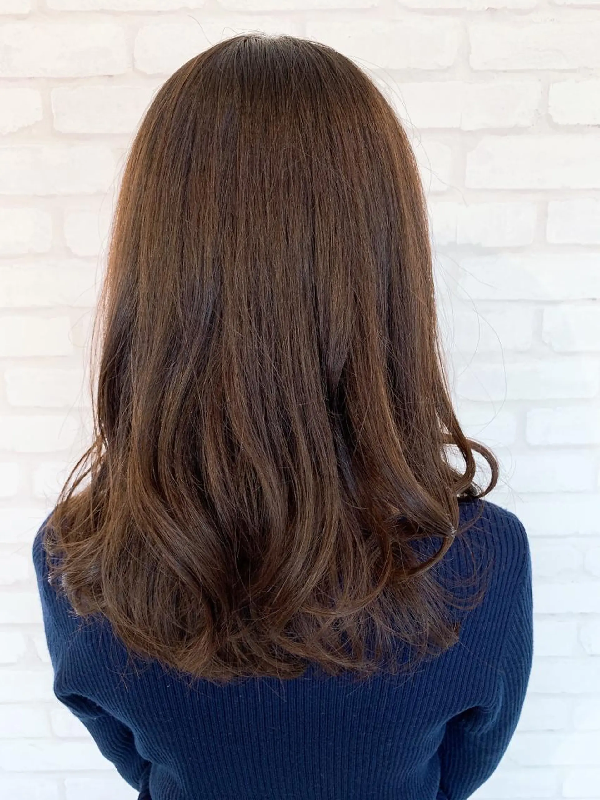 ミディアム カラー Urio所属・今雪 聡美のヘアスタイル