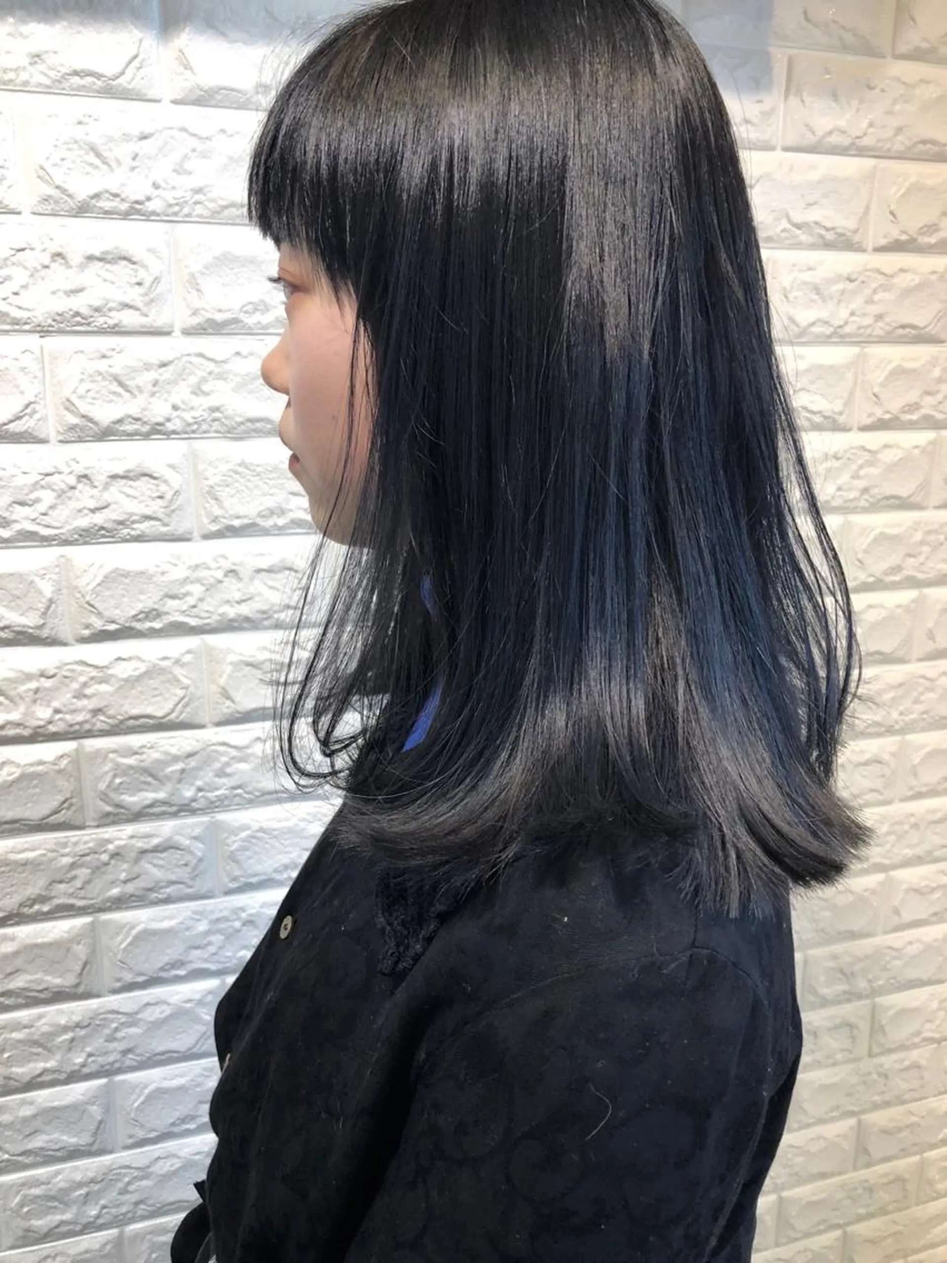 カラー アッシュ ダークアッシュ カット ヘアカラー トリートメント 西本 夏美のヘアスタイル