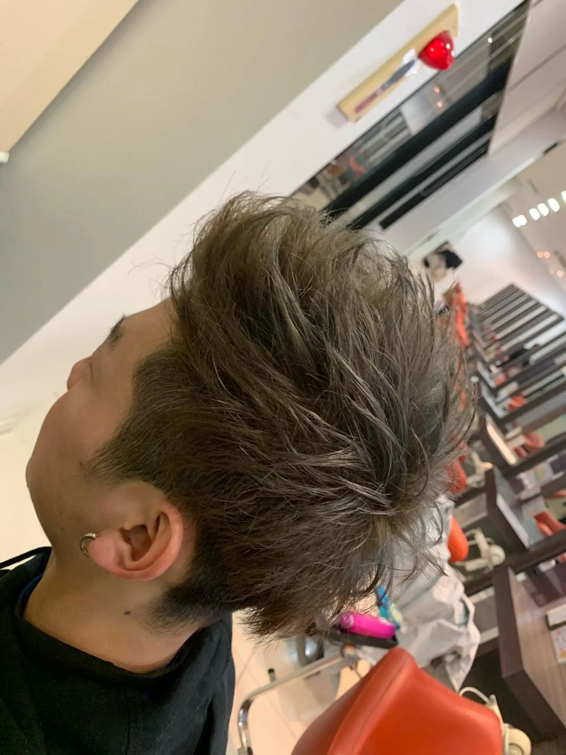 ショート メンズ メンズブリーチ カット ヘアカラー トリートメント 國井 瑞貴のヘアスタイル