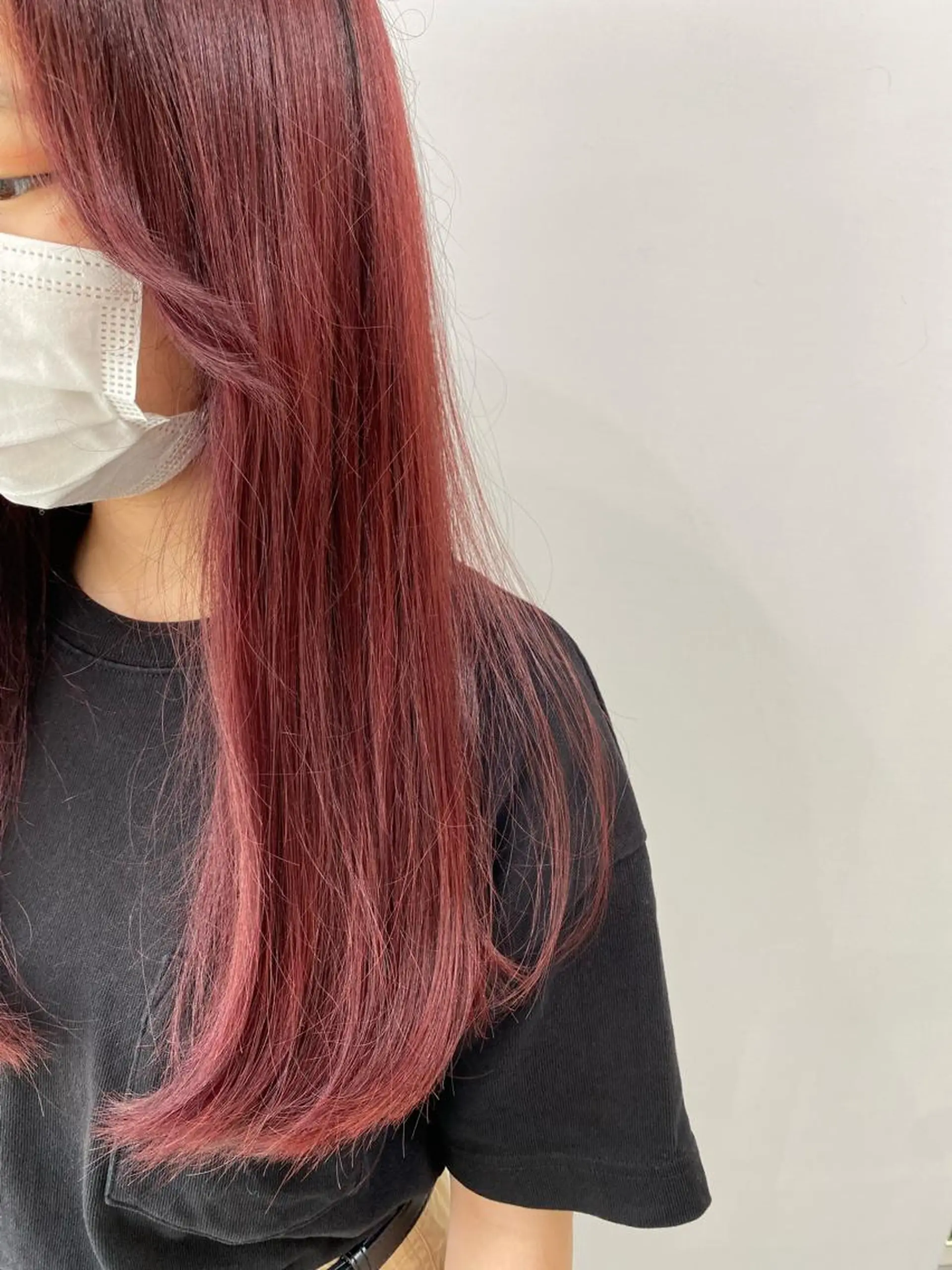 セミロング カラー アッシュ 神保 佑斗のヘアスタイル