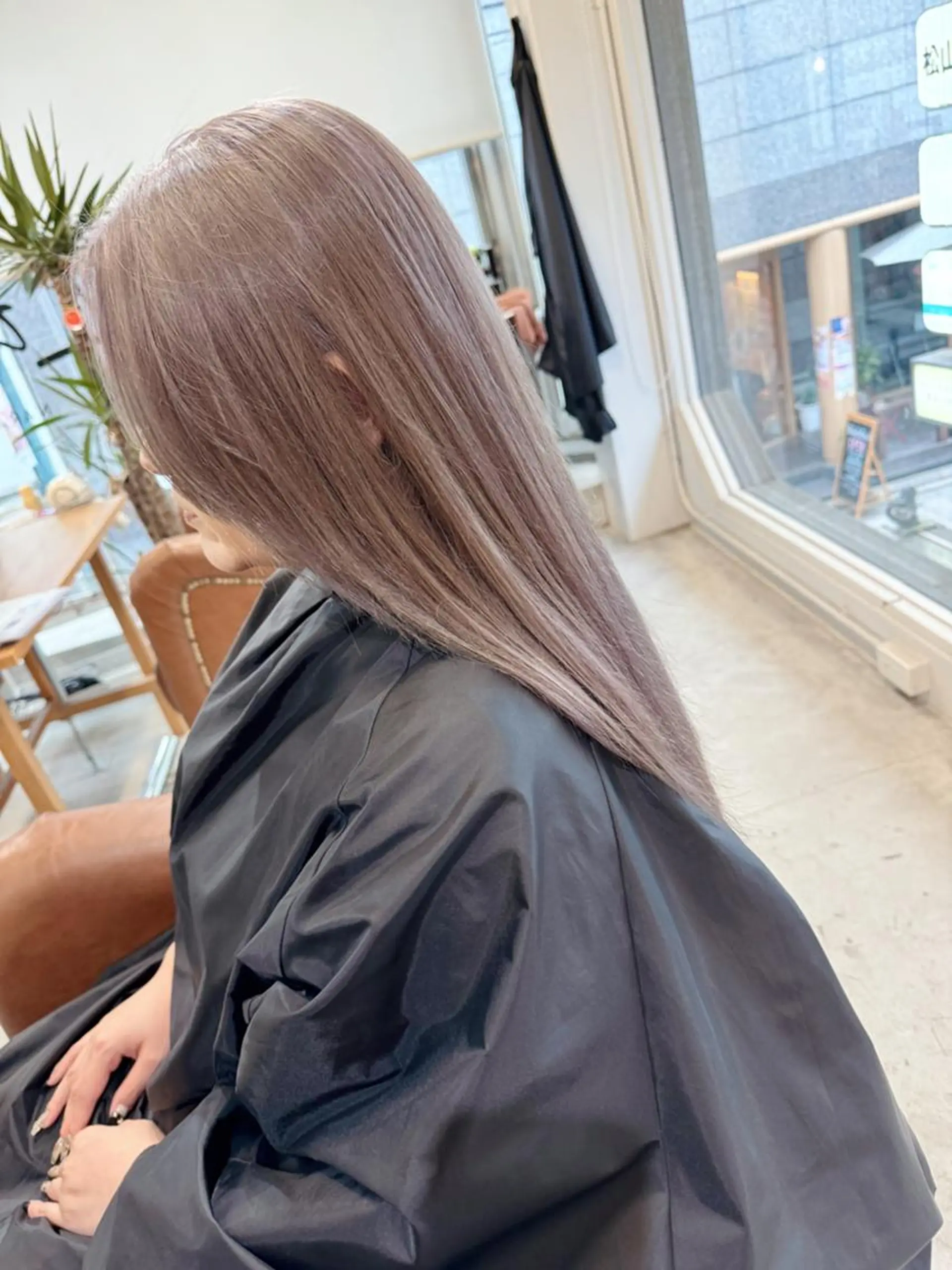 カラー 美髪カラー専門 ルイス奈良のヘアスタイル