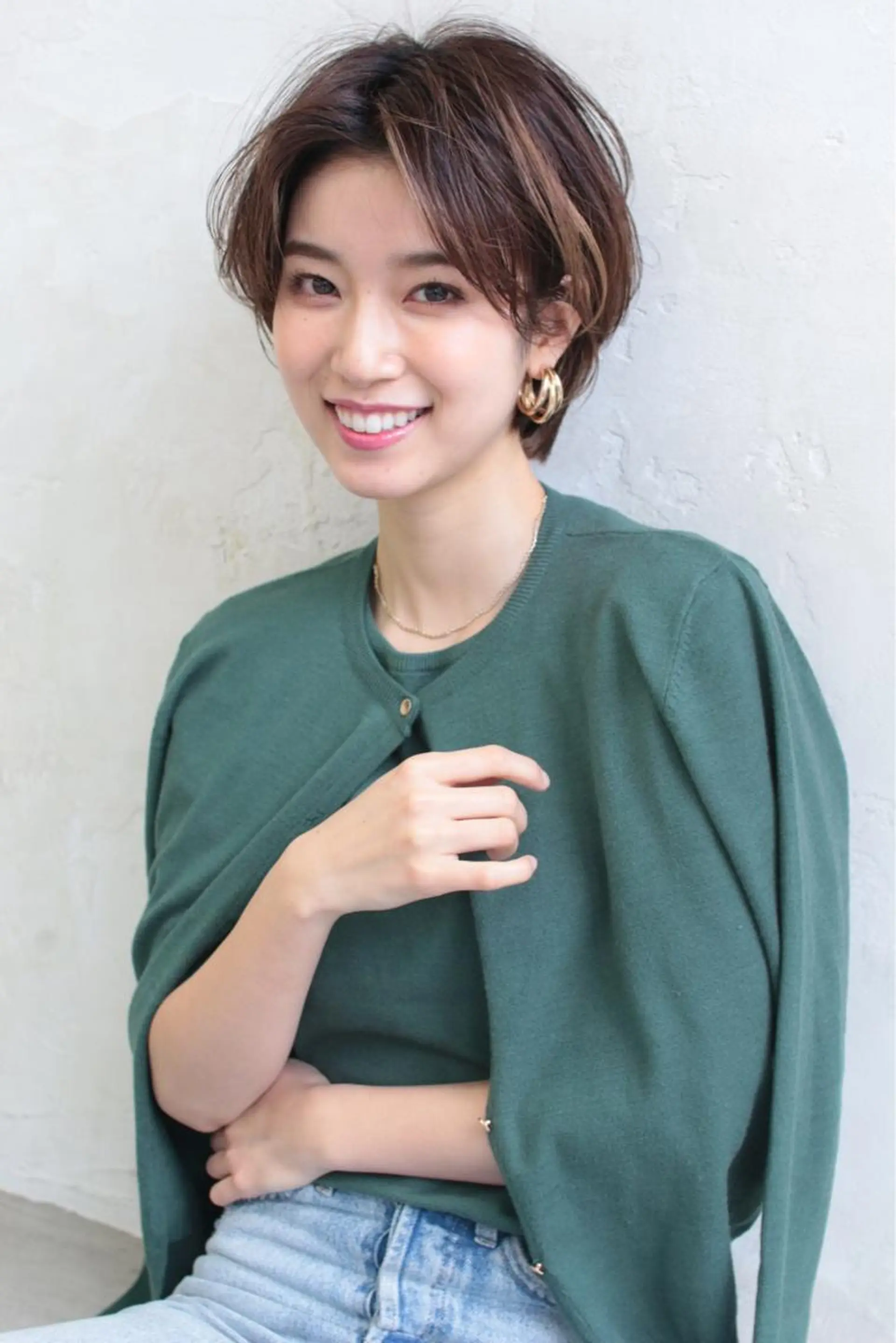 ショート カラー ハンサムショート ショートヘア 中東 真子のヘアスタイル