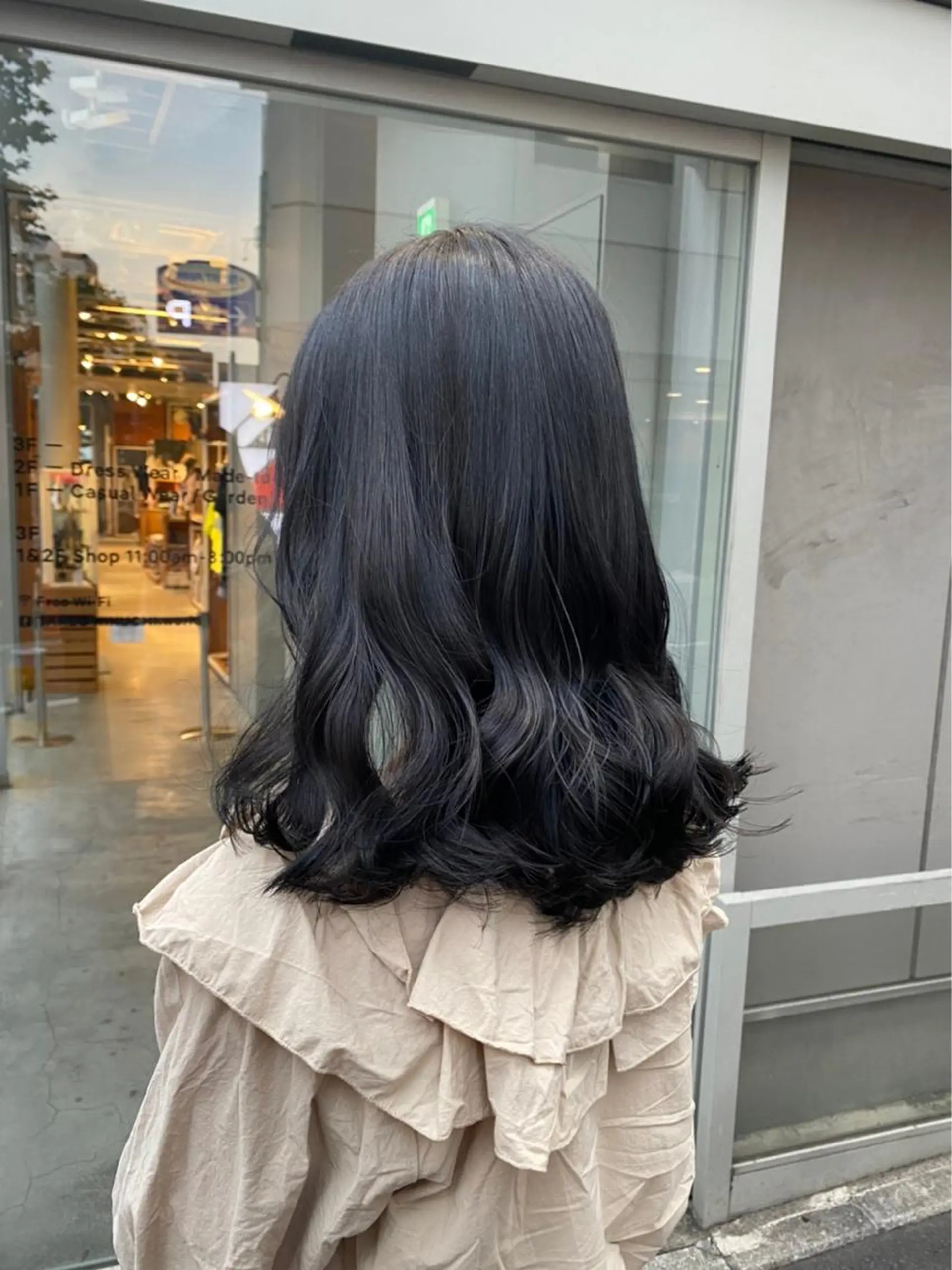 セミロング カラー 💕コテ巻き風パーマ 💕KEIYA 💕のヘアスタイル