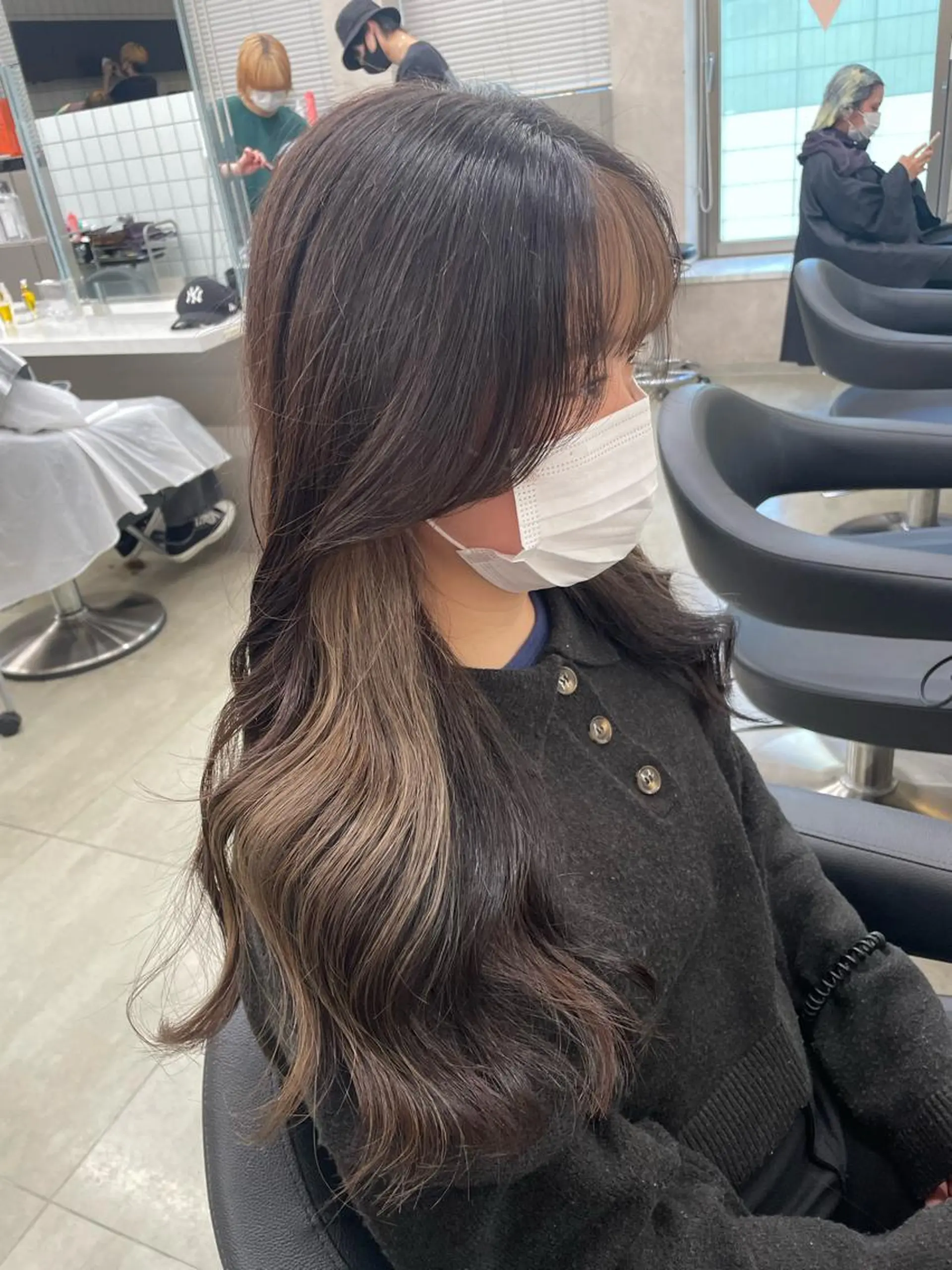 ロング カラー ブリーチ 表参道ハッシュカット レイヤー/リノンのヘアスタイル