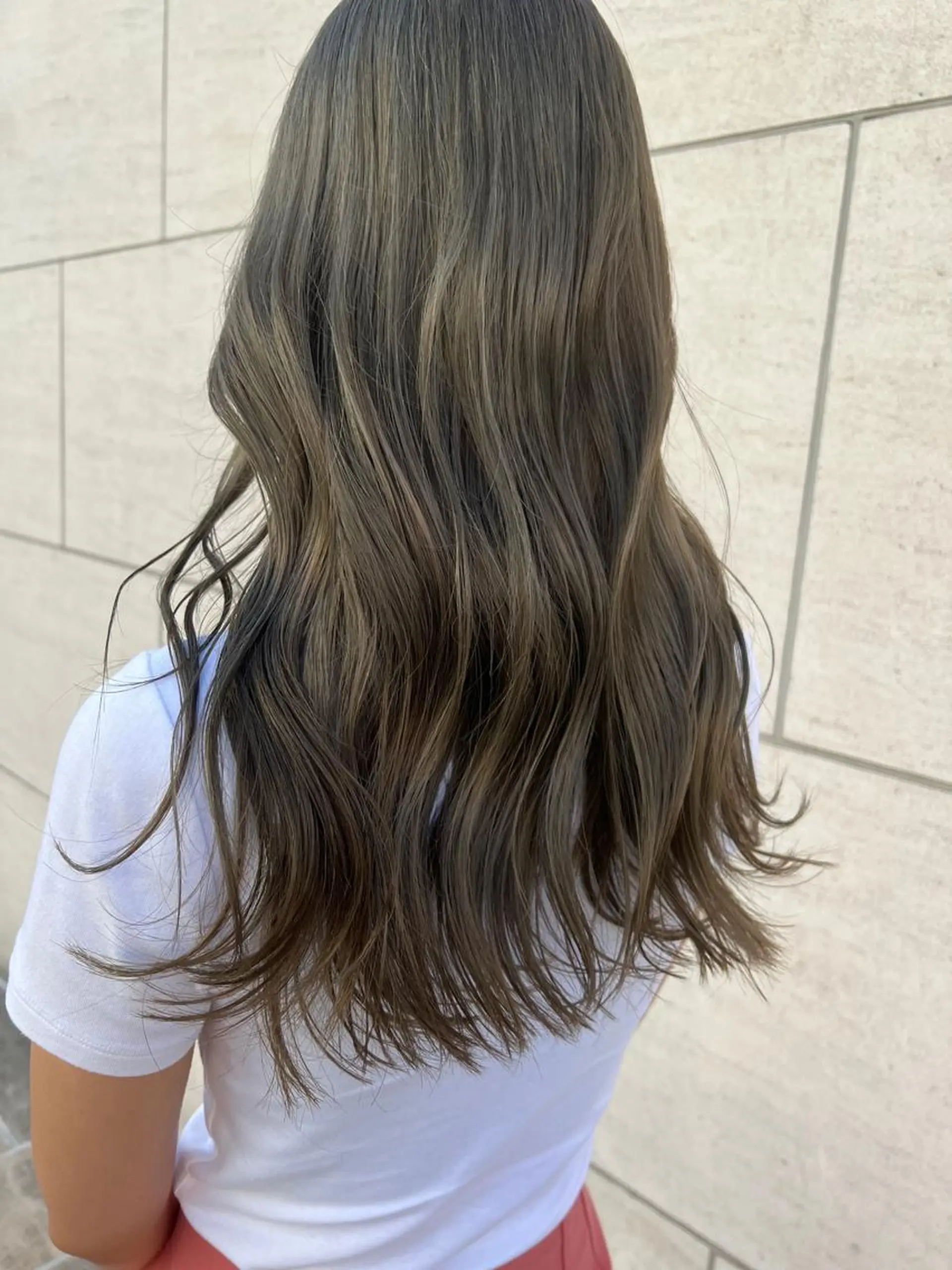 セミロング カラー 鎌倉 圭太のヘアスタイル