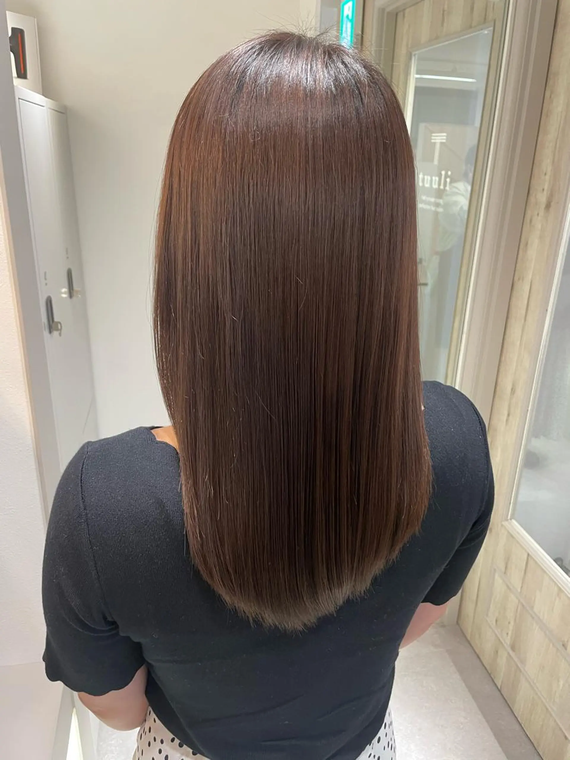 セミロング カラー カット ヘアカラー トリートメント 西 めぐみのヘアスタイル