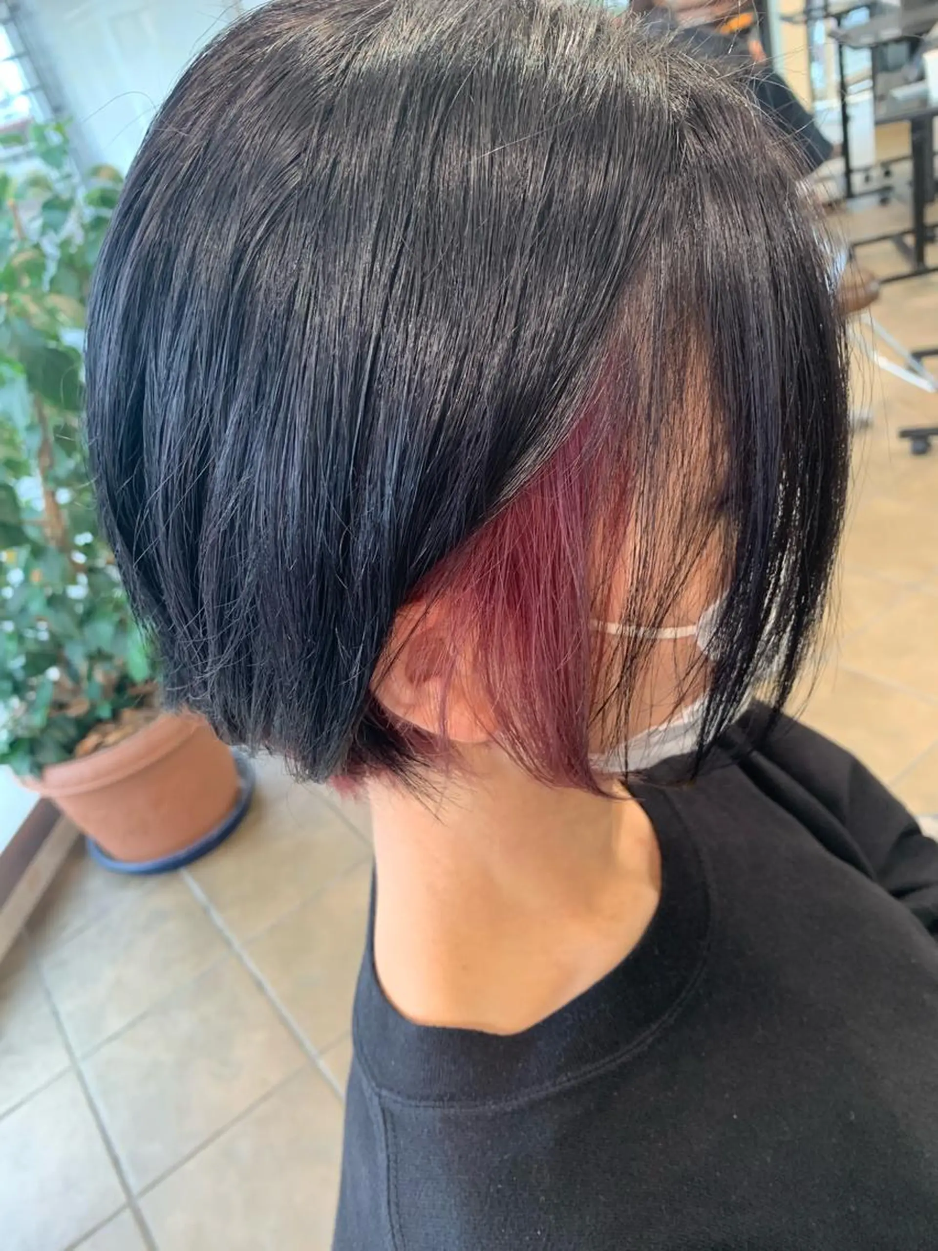 ショート カラー インナーカラー ピンクカラー カット ヘアカラー Ripps長居所属・メテオ ／ヘアカラー 西川菜実のヘアスタイル