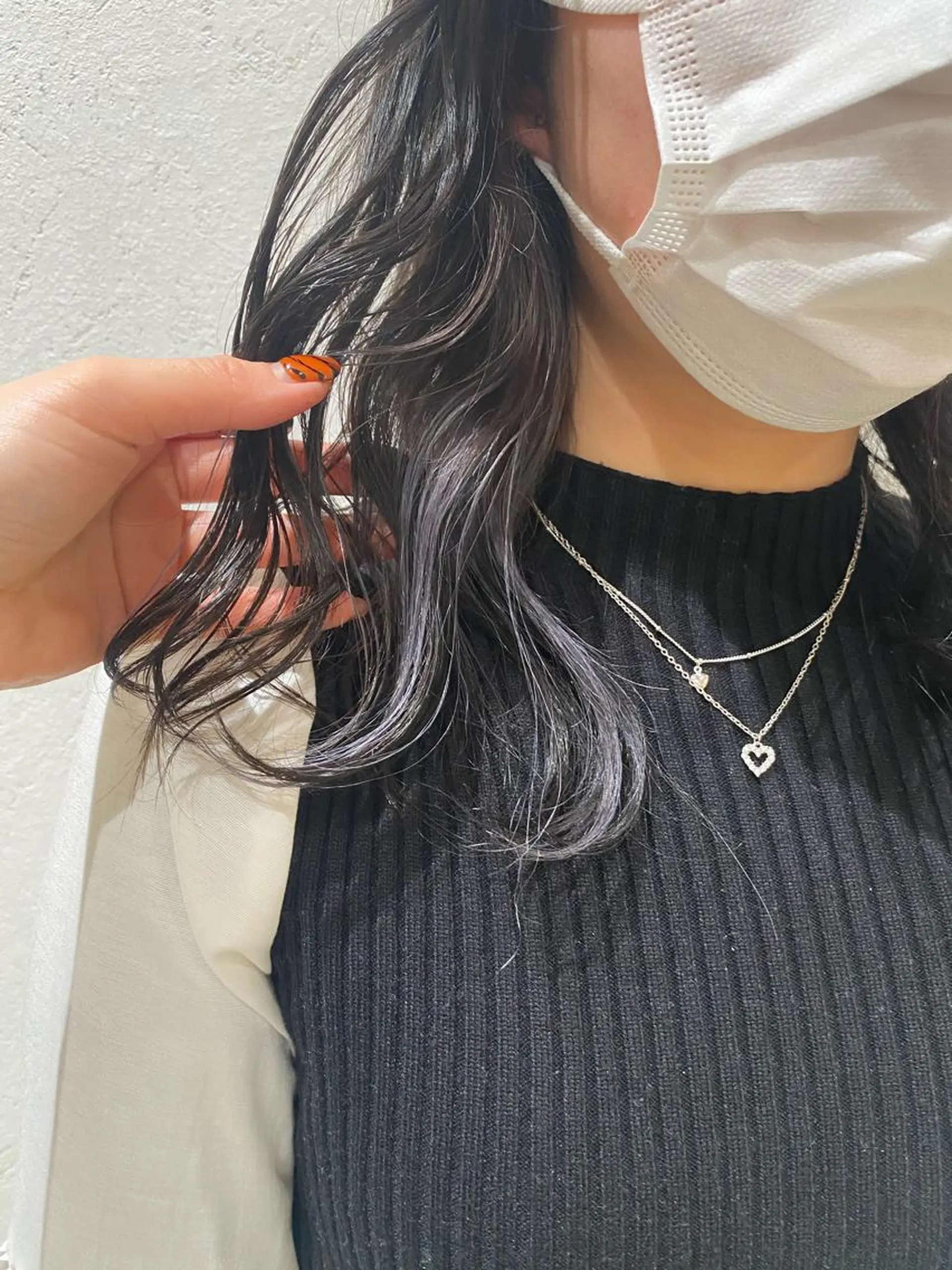 セミロング カラー イヤリングカラー パープルカラー シルバー ヘアカラー トリートメント ヘッドスパ パーマ指名No1 /namiのヘアスタイル