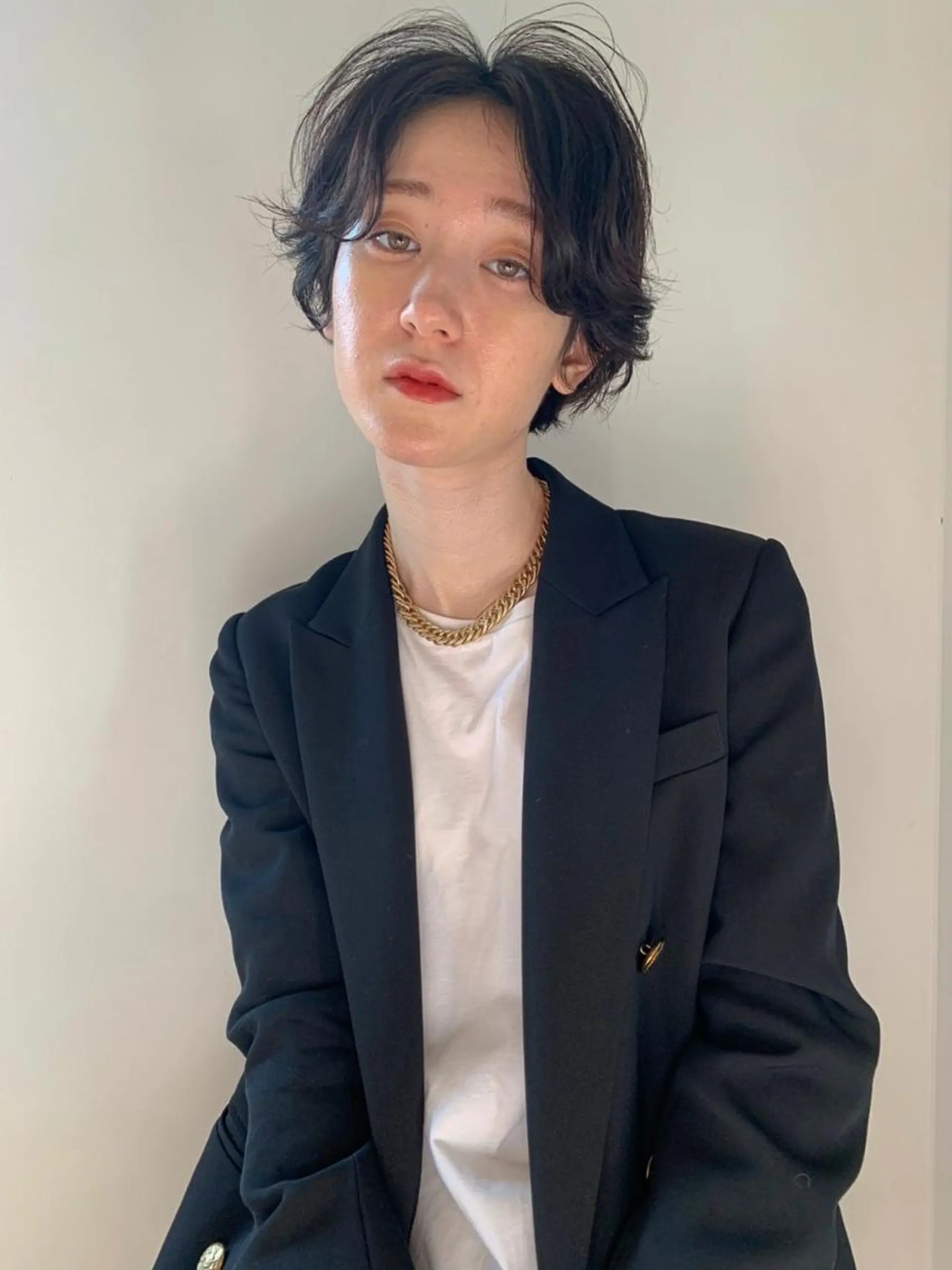 ミディアム パーマ カラー ショートボブ ミディアムパーマ アディクシーカラー ブリーチ ケアブリーチ カット CEINE OURのヘアスタイル