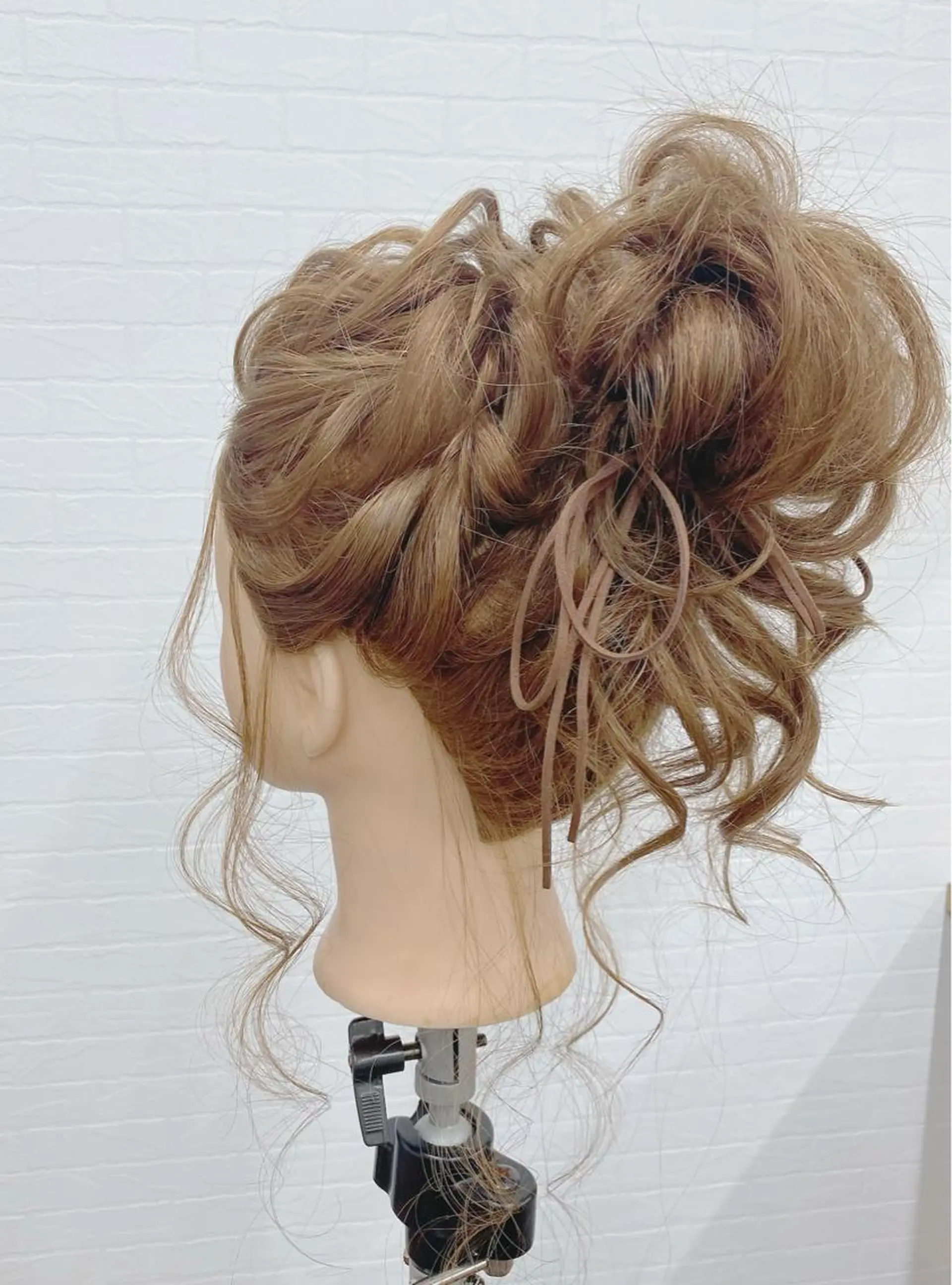 セミロング ヘアアレンジ お団子ヘア ヘアセット GRANLUSSO 〜グランルッソ駅前店所属・木口 嘉美のヘアスタイル