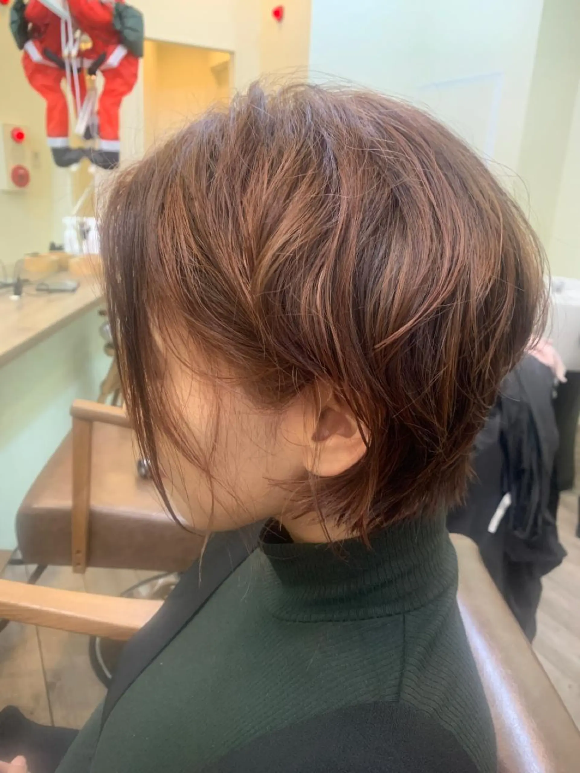 ショート カット ヘアカラー トリートメント 鶴見 和美のヘアスタイル