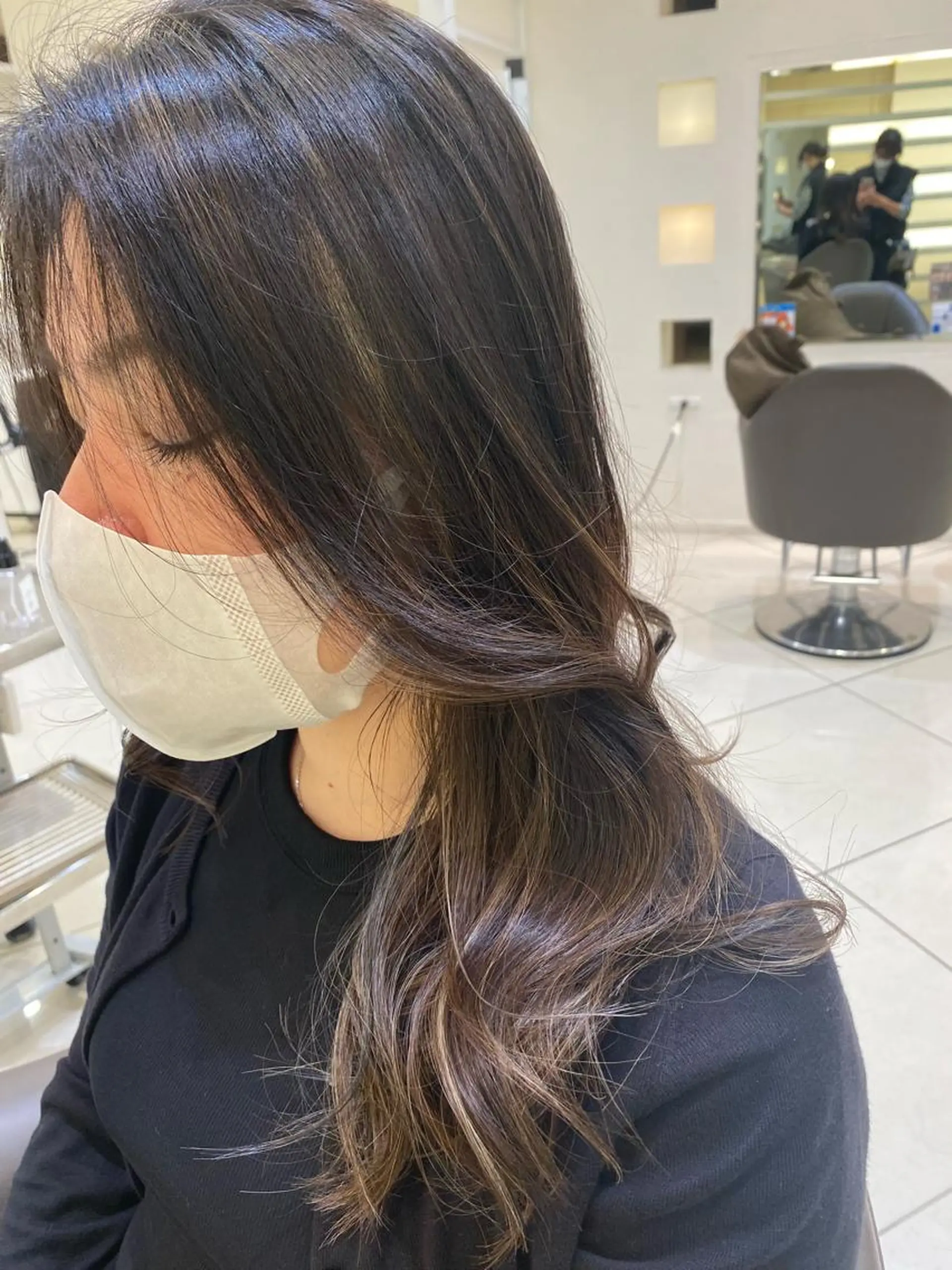 セミロング カラー ハイライトカラー ハイライト 細めハイライト🩶 ボブ/レイヤーカットのヘアスタイル