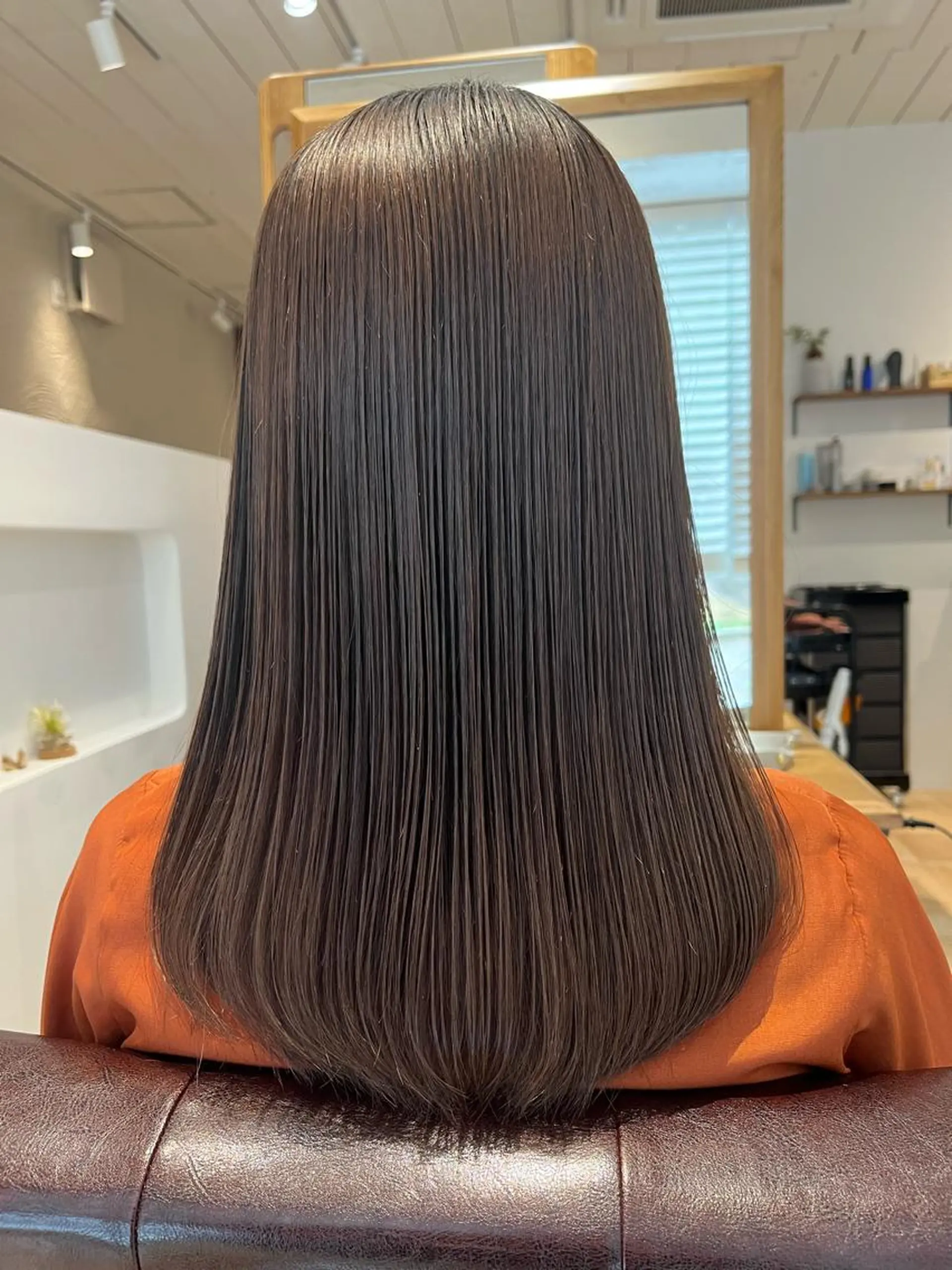 ミディアム 縮毛矯正 🌈透明感カラー🌈 🌟吉田祐介🌟のヘアスタイル