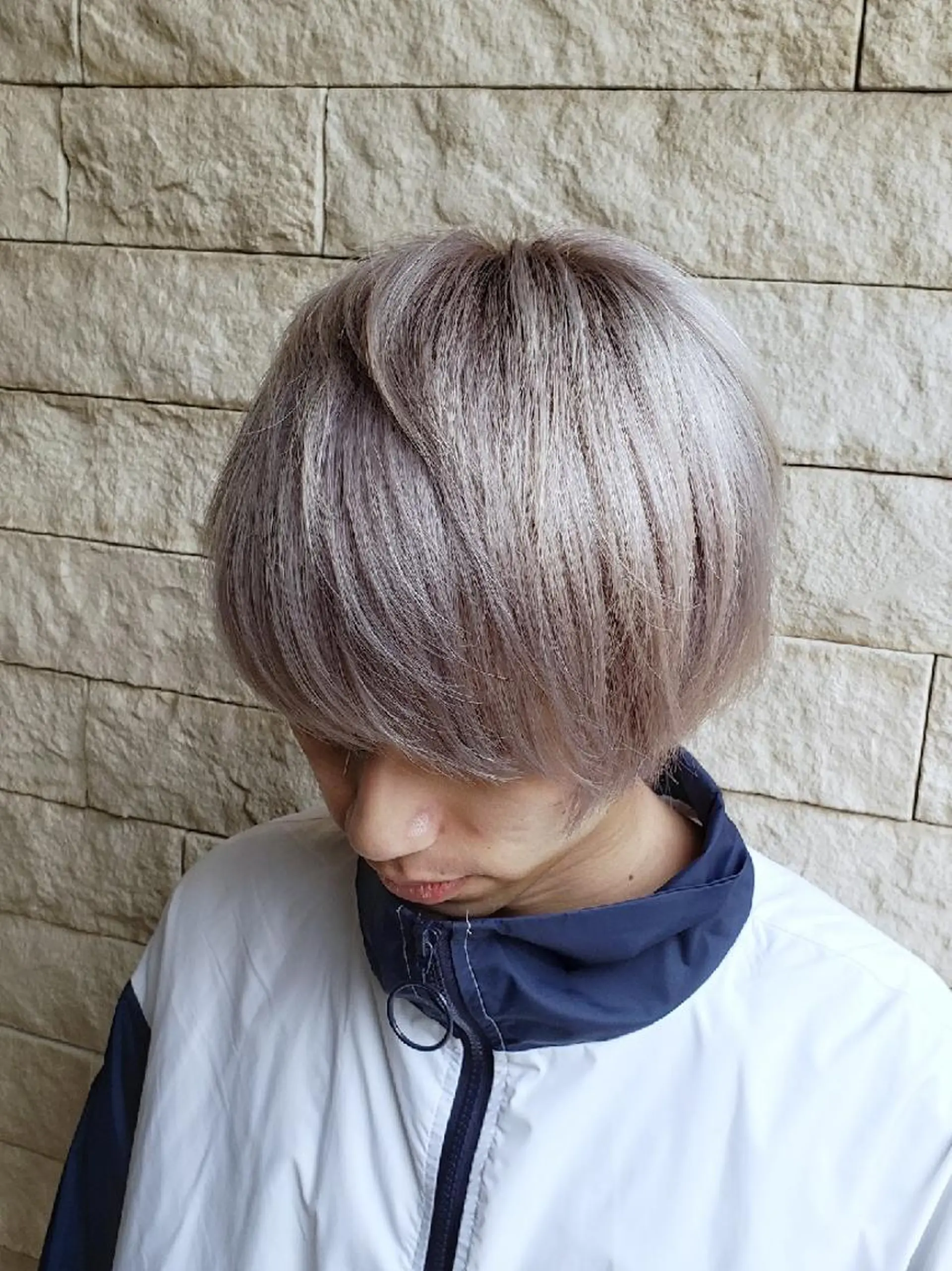 ショート カラー メンズ パープルカラー 艶髪✨ハイトーン ✨ホワイト✨北宗一郎のヘアスタイル