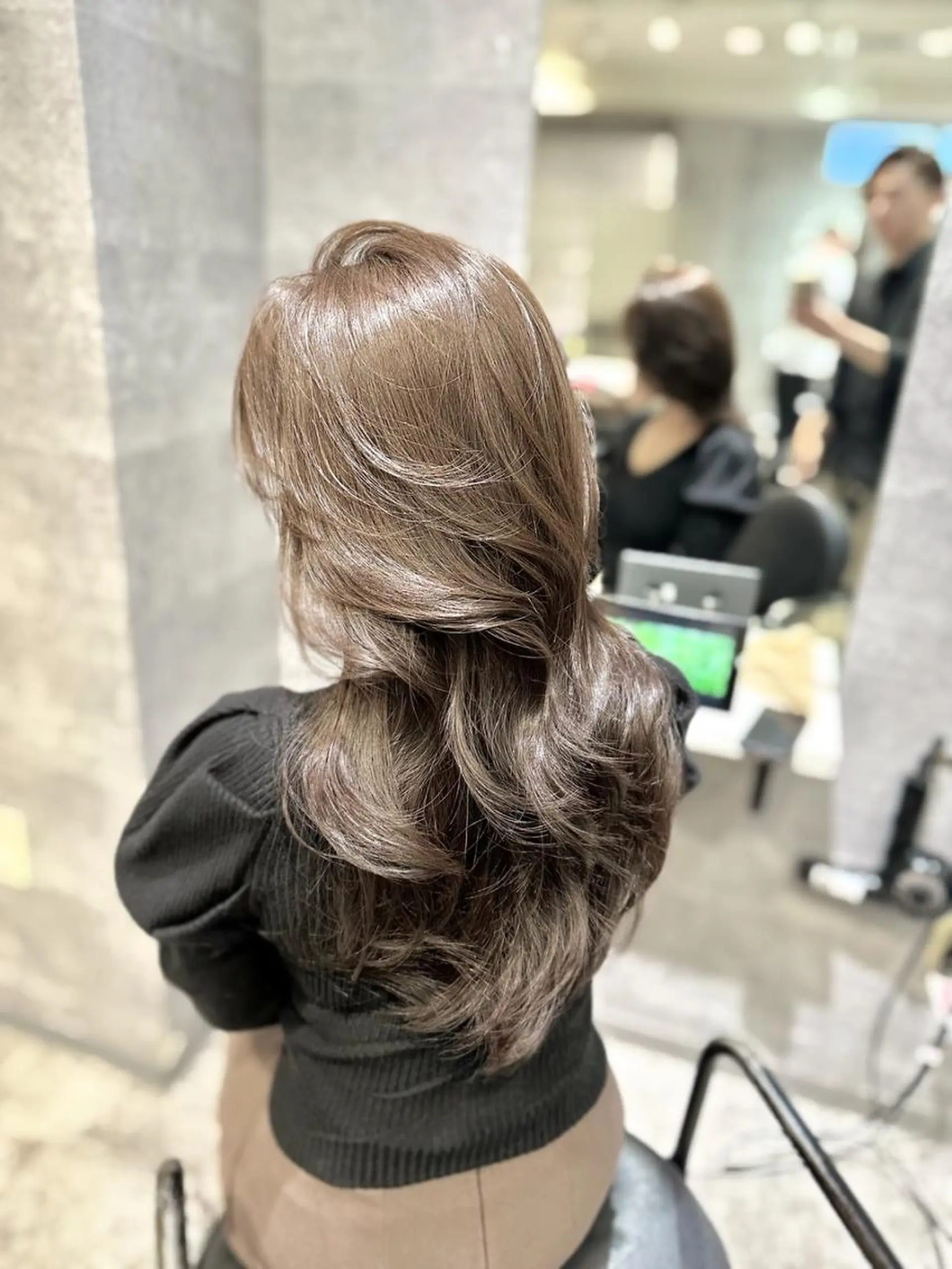 ロング カラー ヘアアレンジ カット ヘアカラー トリートメント _WHITE 難波本店のヘアスタイル