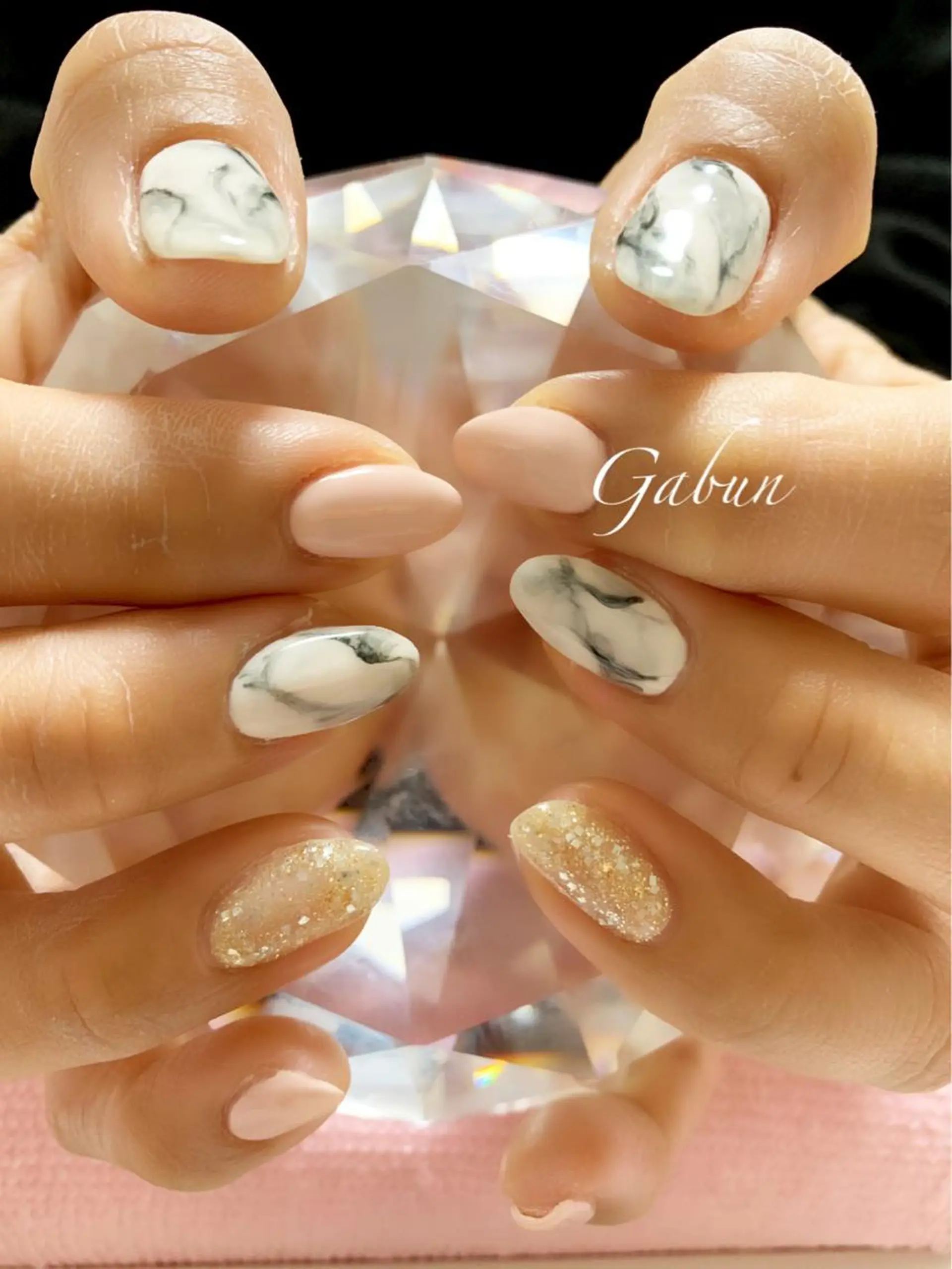 ミディアム カラー ネイル 大理石ネイル(マーブル) シンプルネイル LOTUS ネイルサロンのネイルデザイン