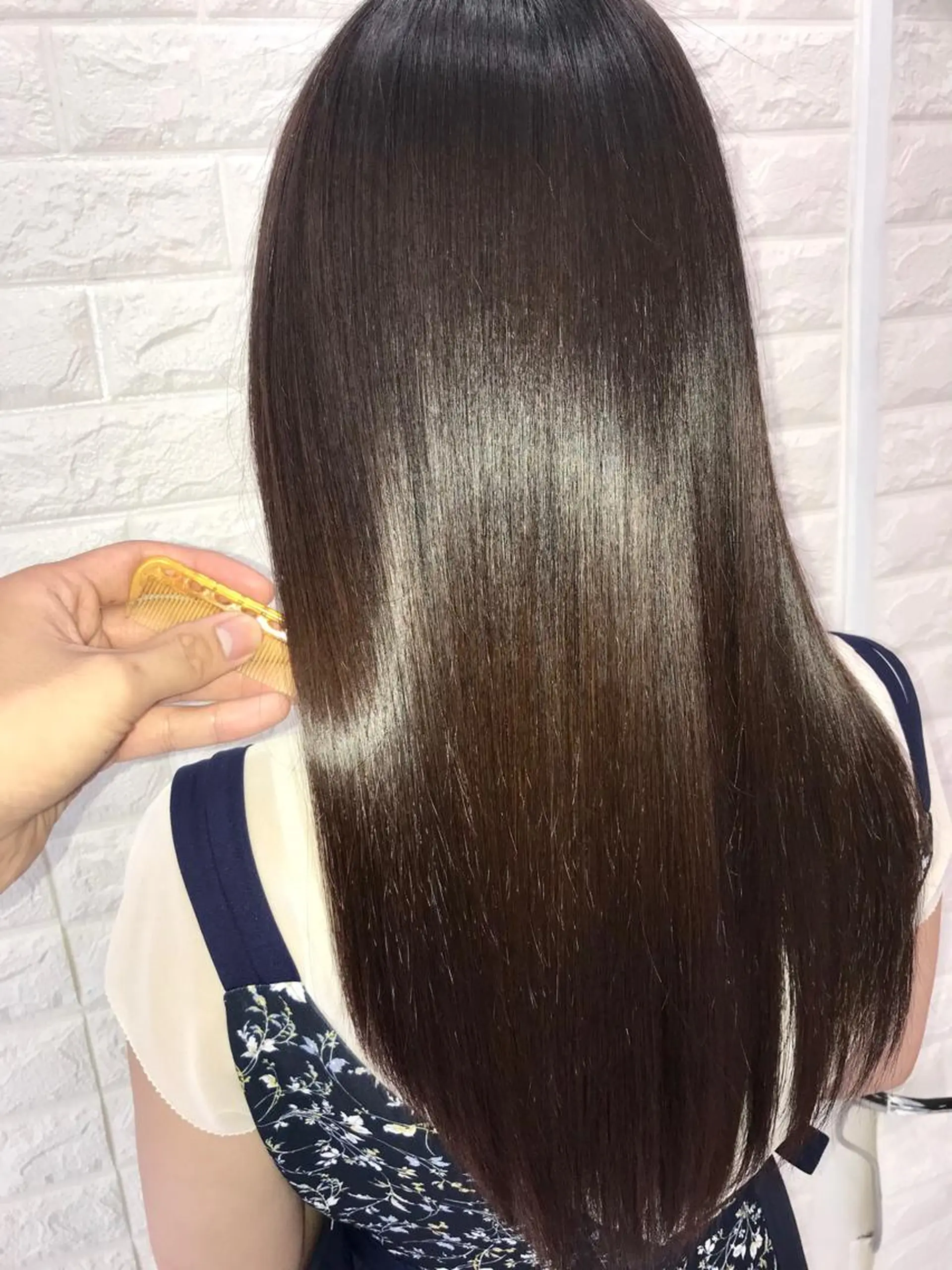 セミロング 20代半ば上質なへア ケア 髪質改善 大西のヘアスタイル