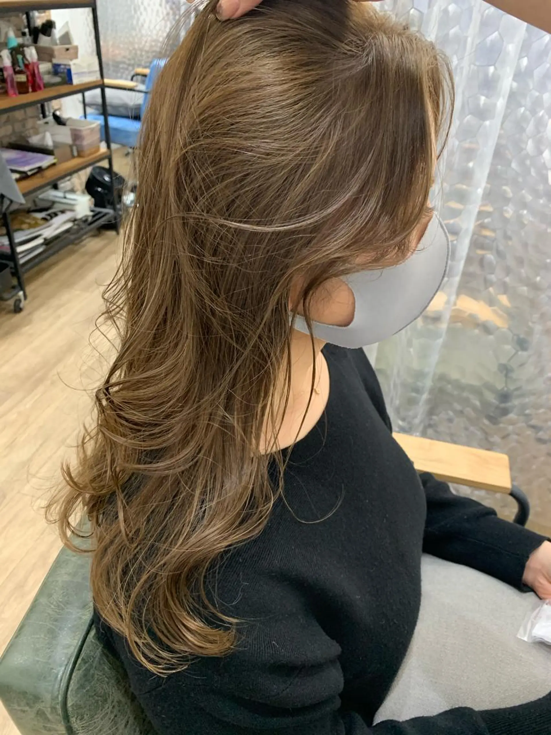 ロング カラー ベージュカラー ハイライトカラー ハイライト ヘアカラー レイヤー/顔周り /AKARIのヘアスタイル