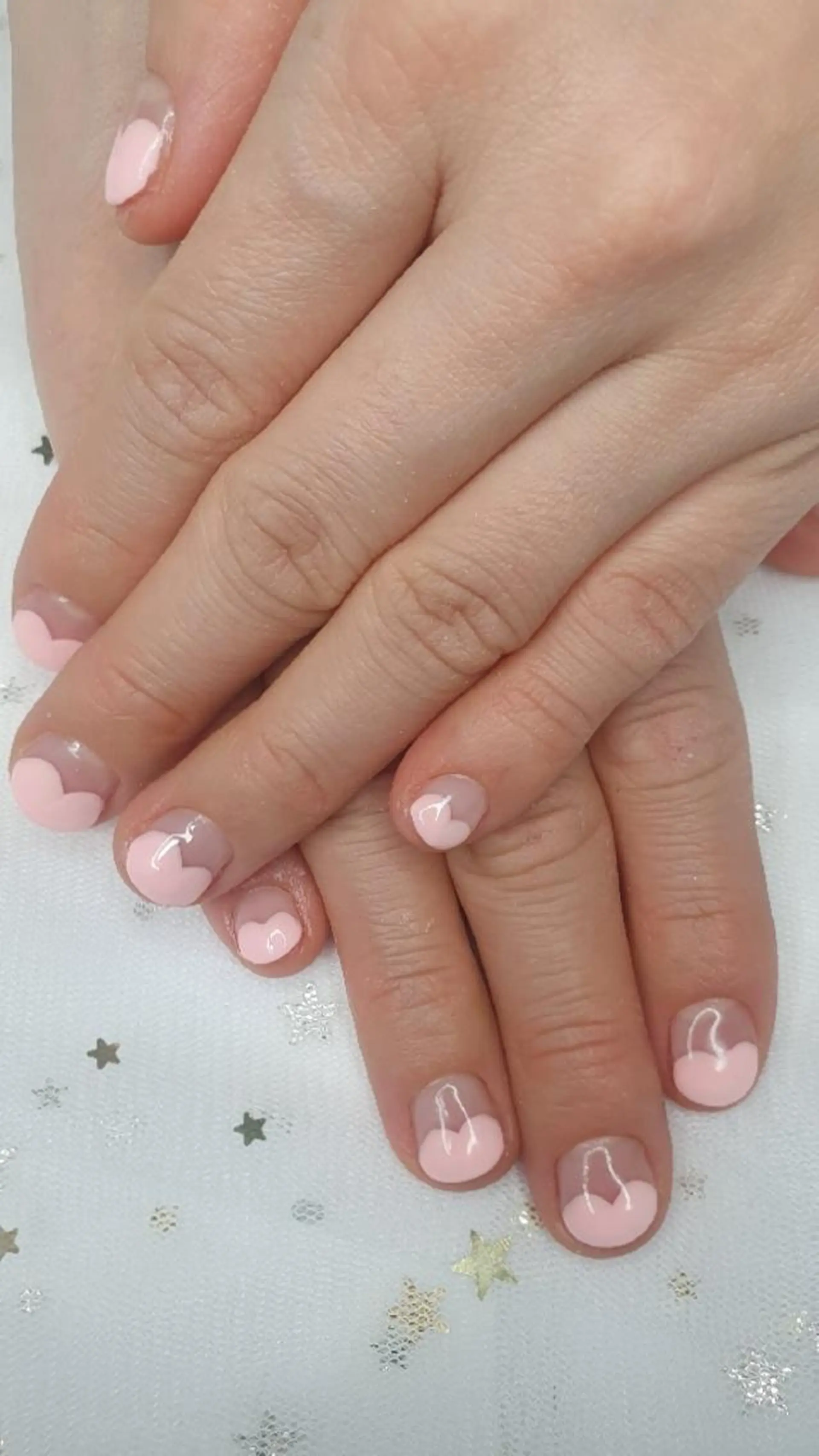 ネイル フレンチネイル ハート Salon de dahan所属・SALON DE DAHANのネイルデザイン