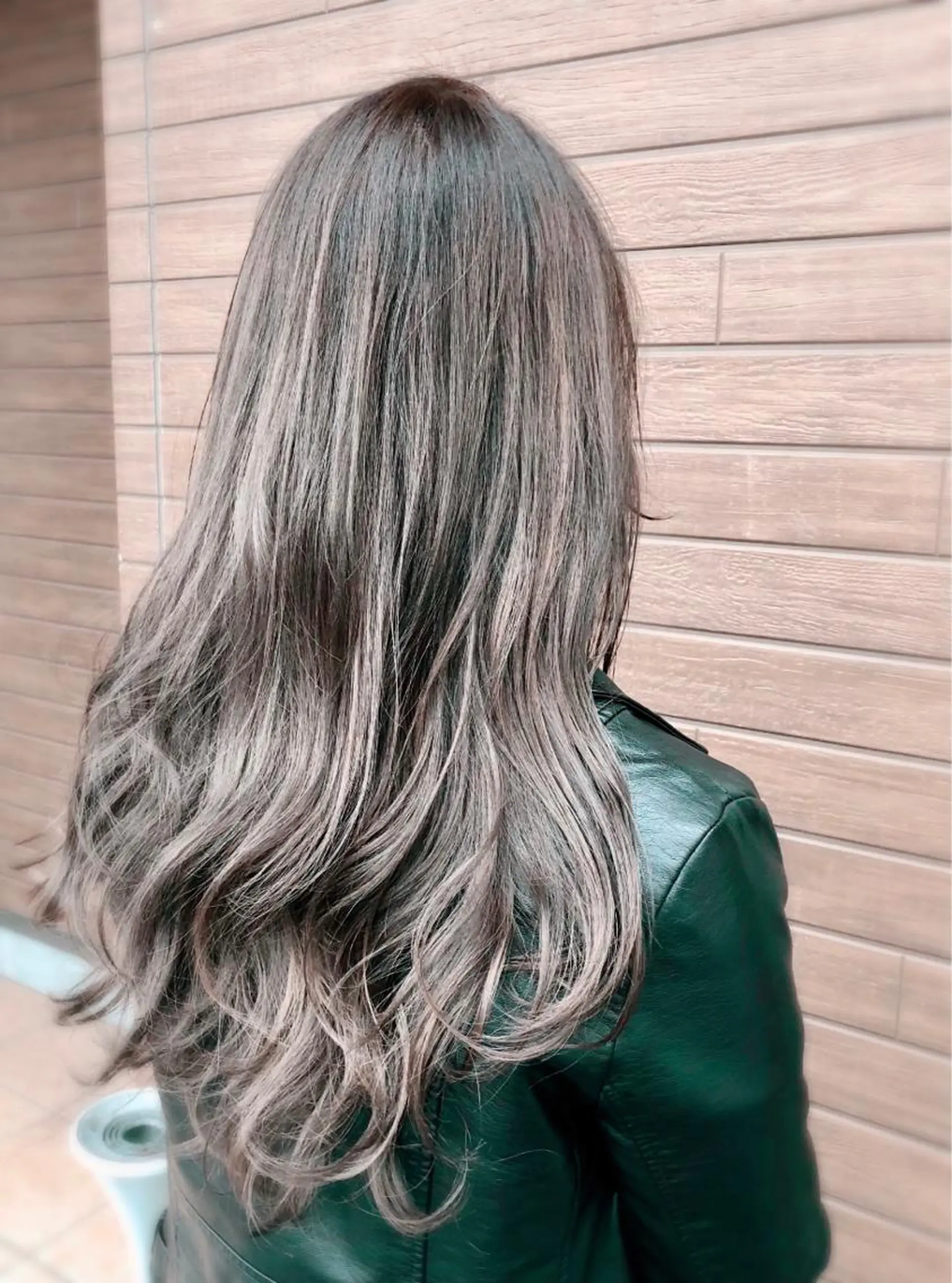 セミロング 柴田泰秀sotti. 髪質改善/ブリーチのヘアスタイル