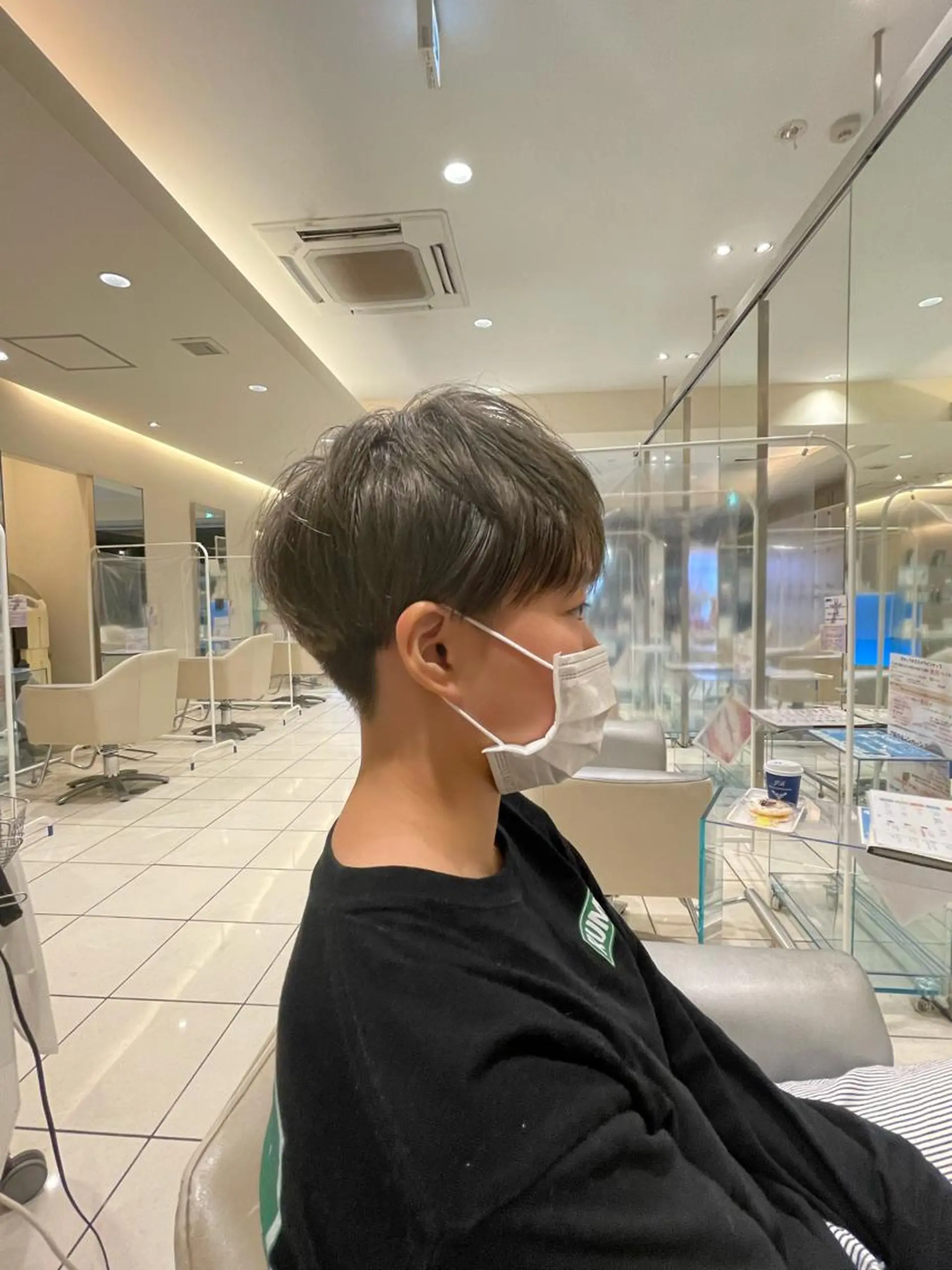 ショート カラー カット ヘアカラー トリートメント MODEks eau 佐藤優志のヘアスタイル