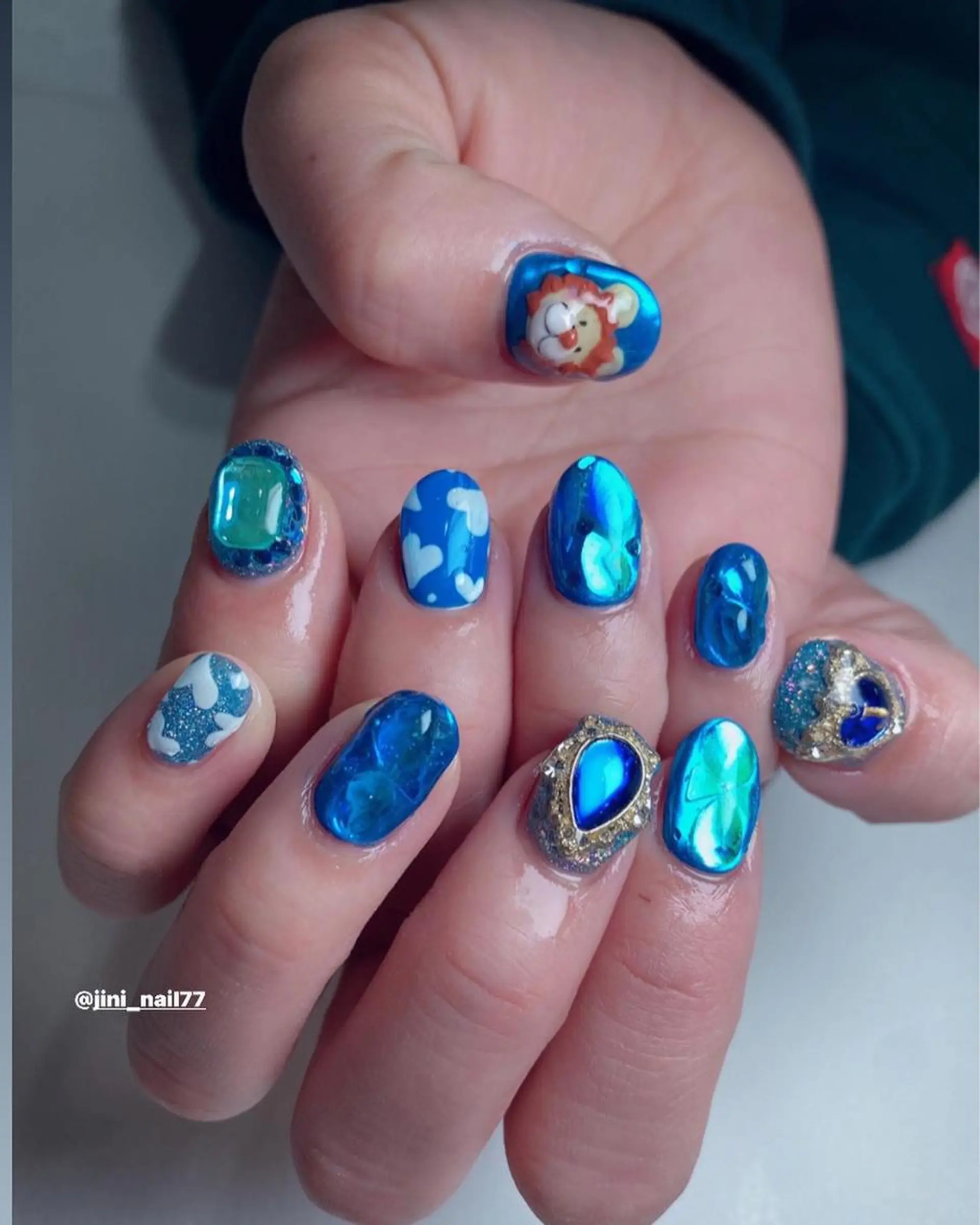 ネイル JINI NAIL所属・ジニ ネイルのネイルデザイン