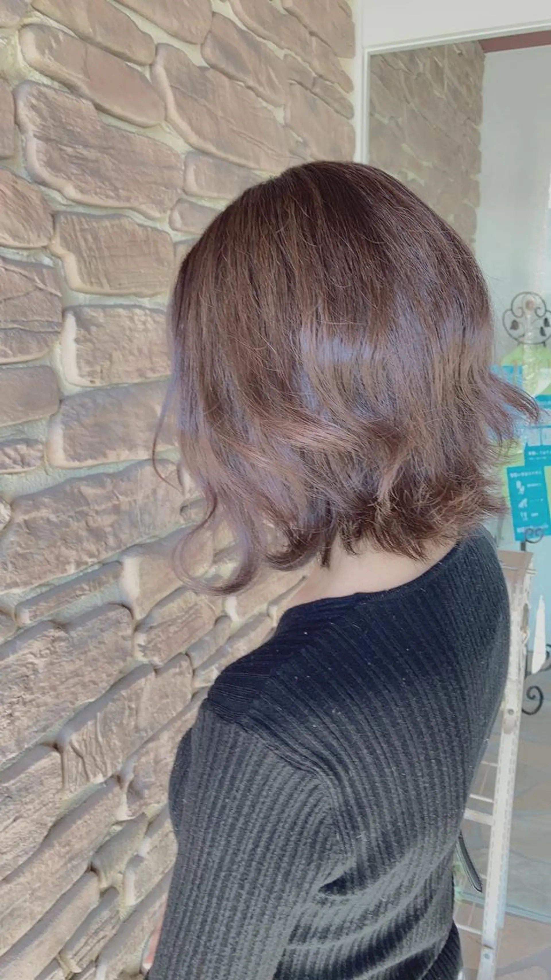 ショート カラー グレージュ 浅岡 のどかのヘアスタイル
