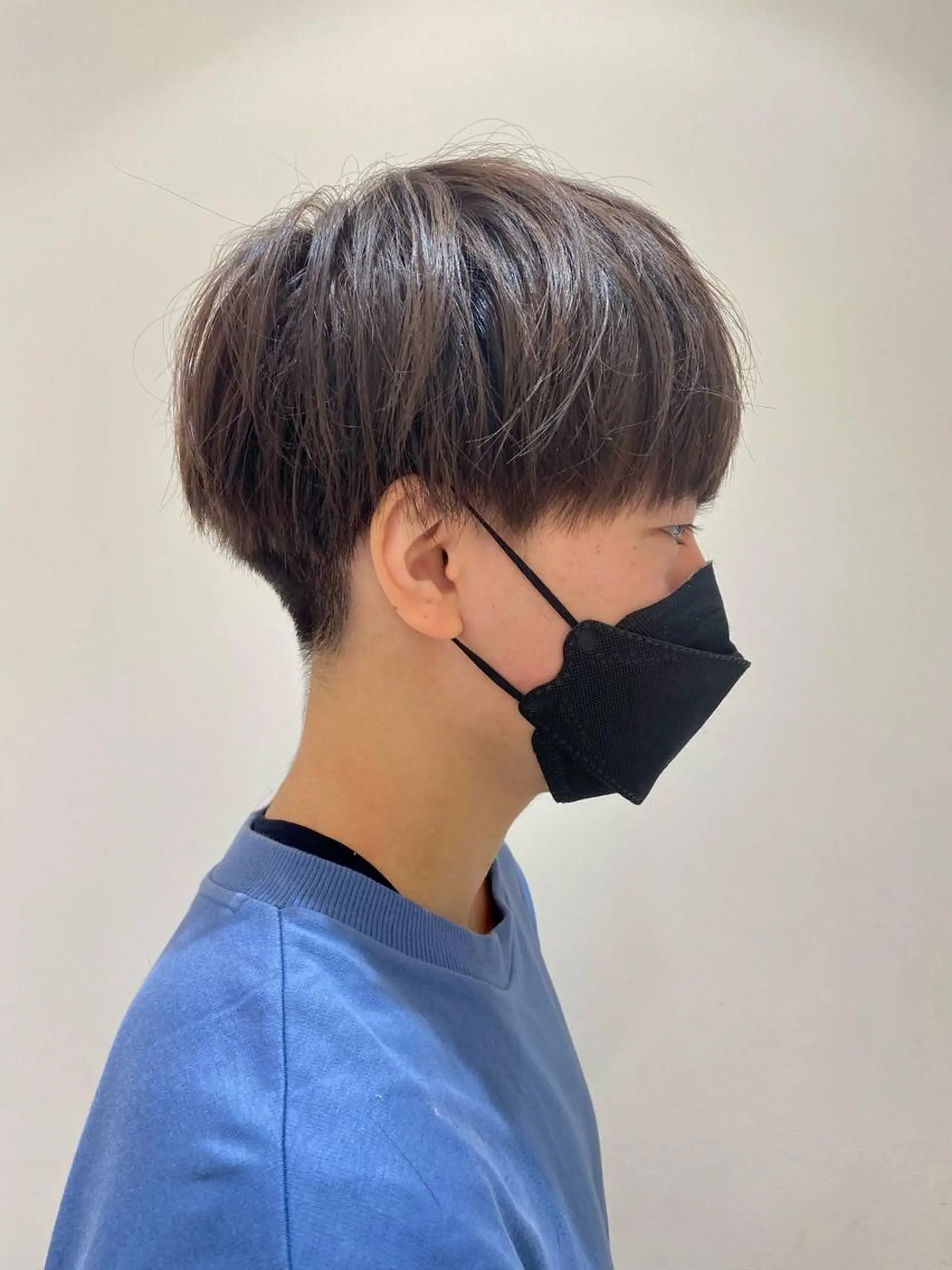 カラー メンズ メンズハイライト ハイライトカラー カット 細めハイライト🩶 ボブ/レイヤーカットのヘアスタイル