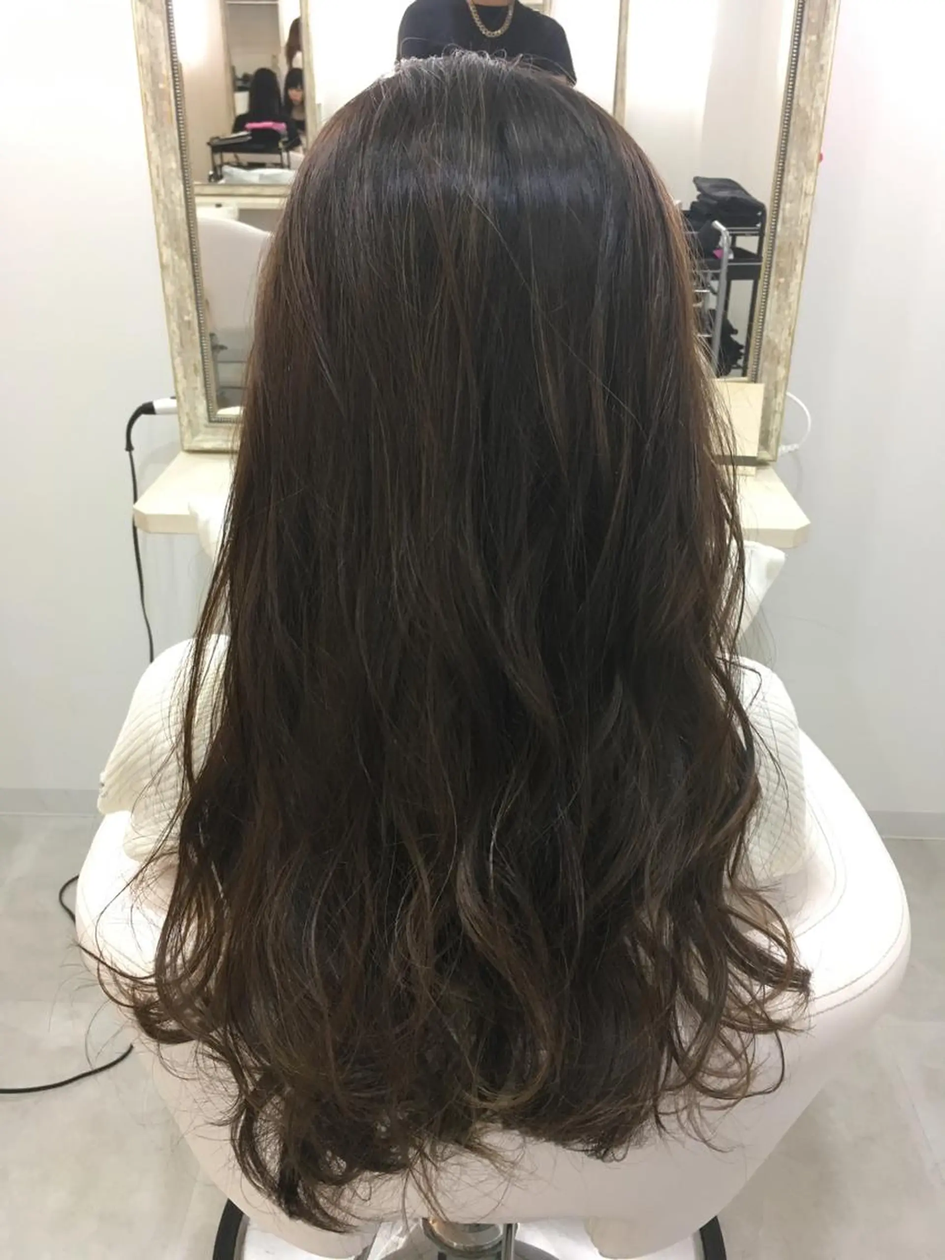 セミロング ロング カラー 髪質改善 中川　翔のヘアスタイル