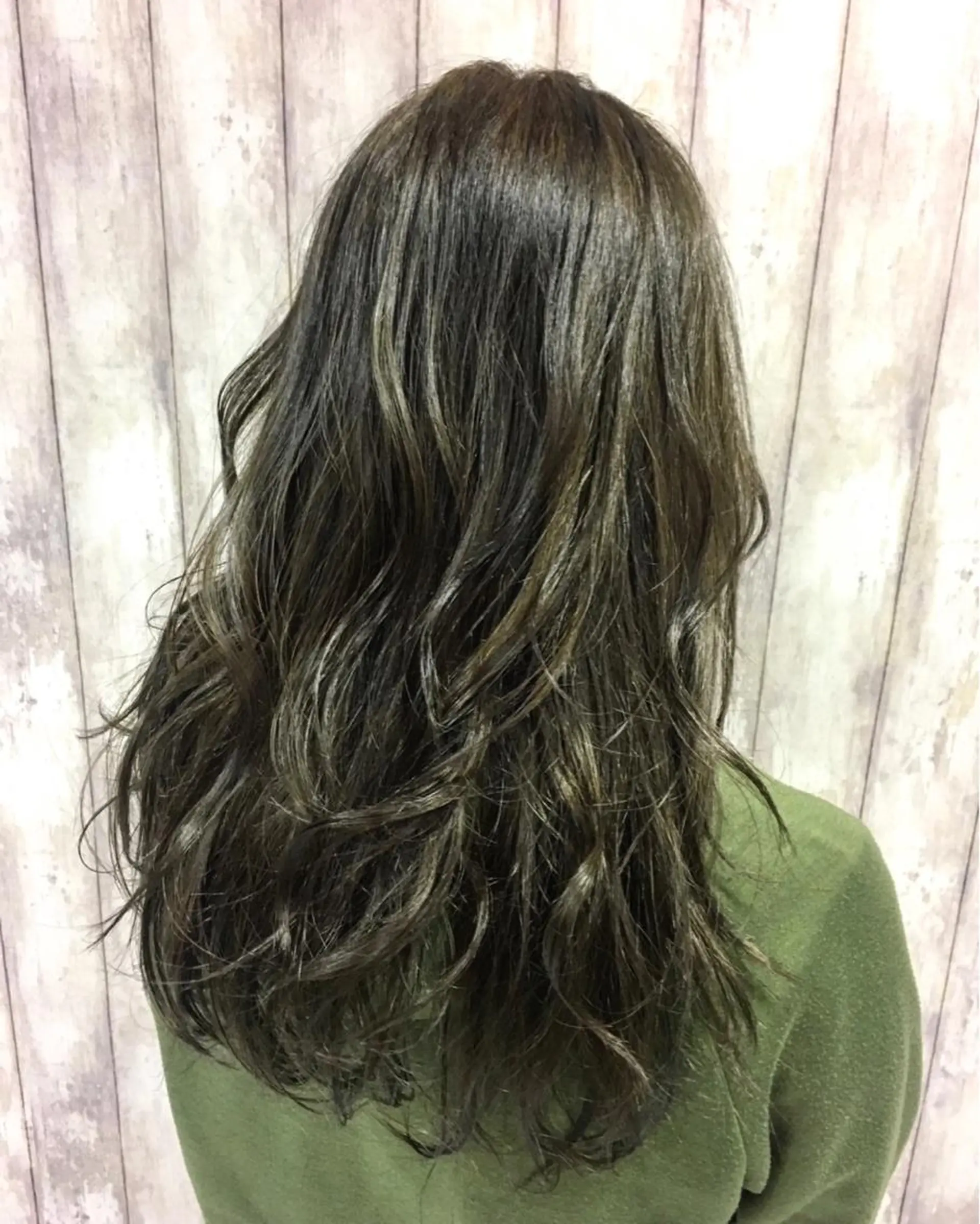 ミディアム セミロング ロング カラー イルミナカラー boutique misakiのヘアスタイル