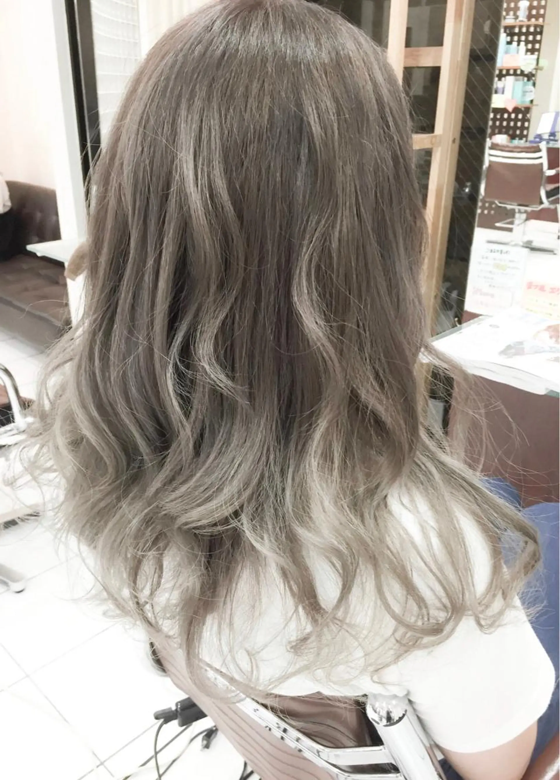 ミディアム カラー グレージュ モテ髪透明感❤️ デイズヘアカラーのヘアスタイル