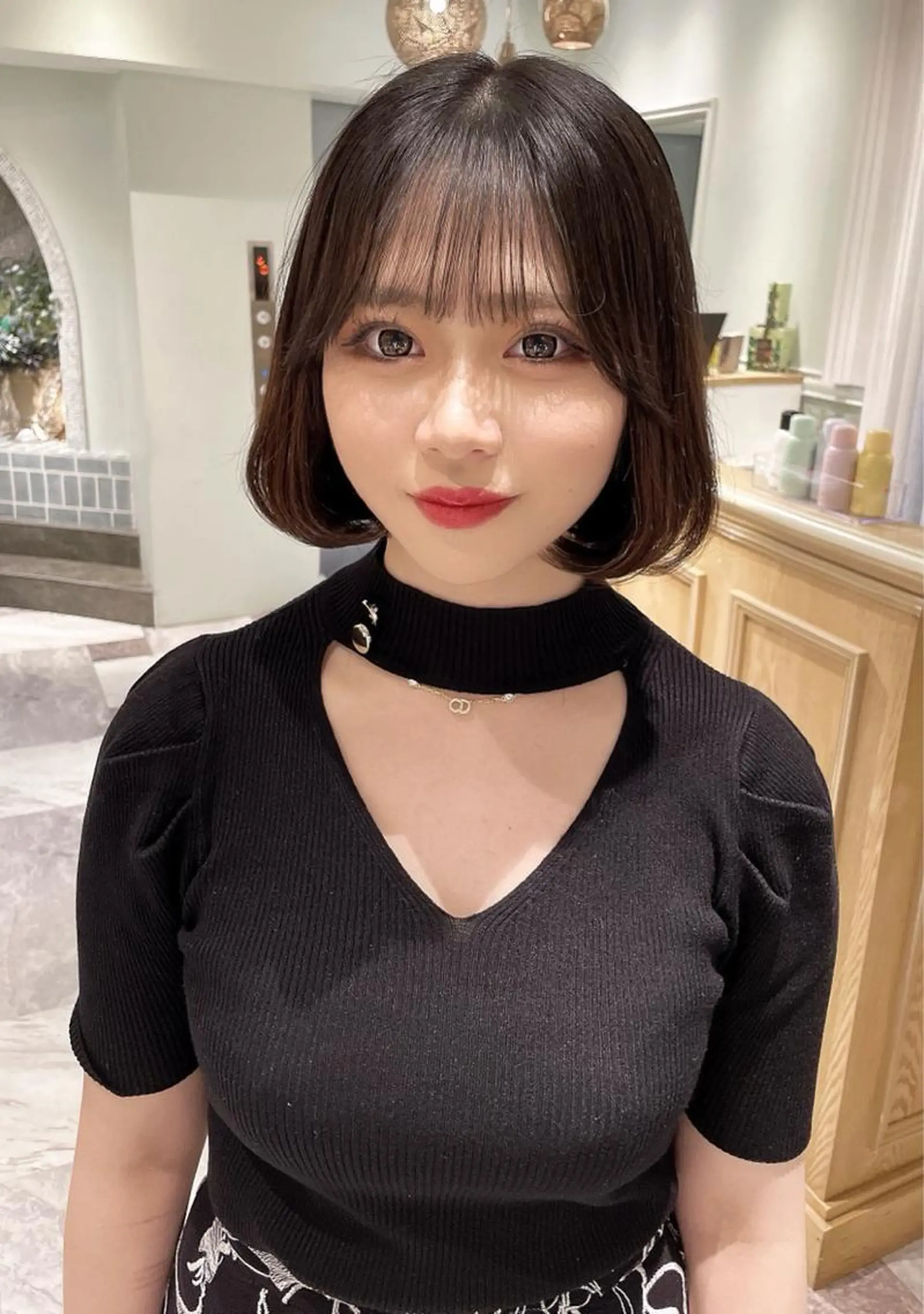 ショート カラー ベージュカラー 黒髪 ブリーチ ブルーカラー ブルーブラック カット ヘアカラー トリートメント 木屋元一/透明感 /レイヤー/顔まわりのヘアスタイル