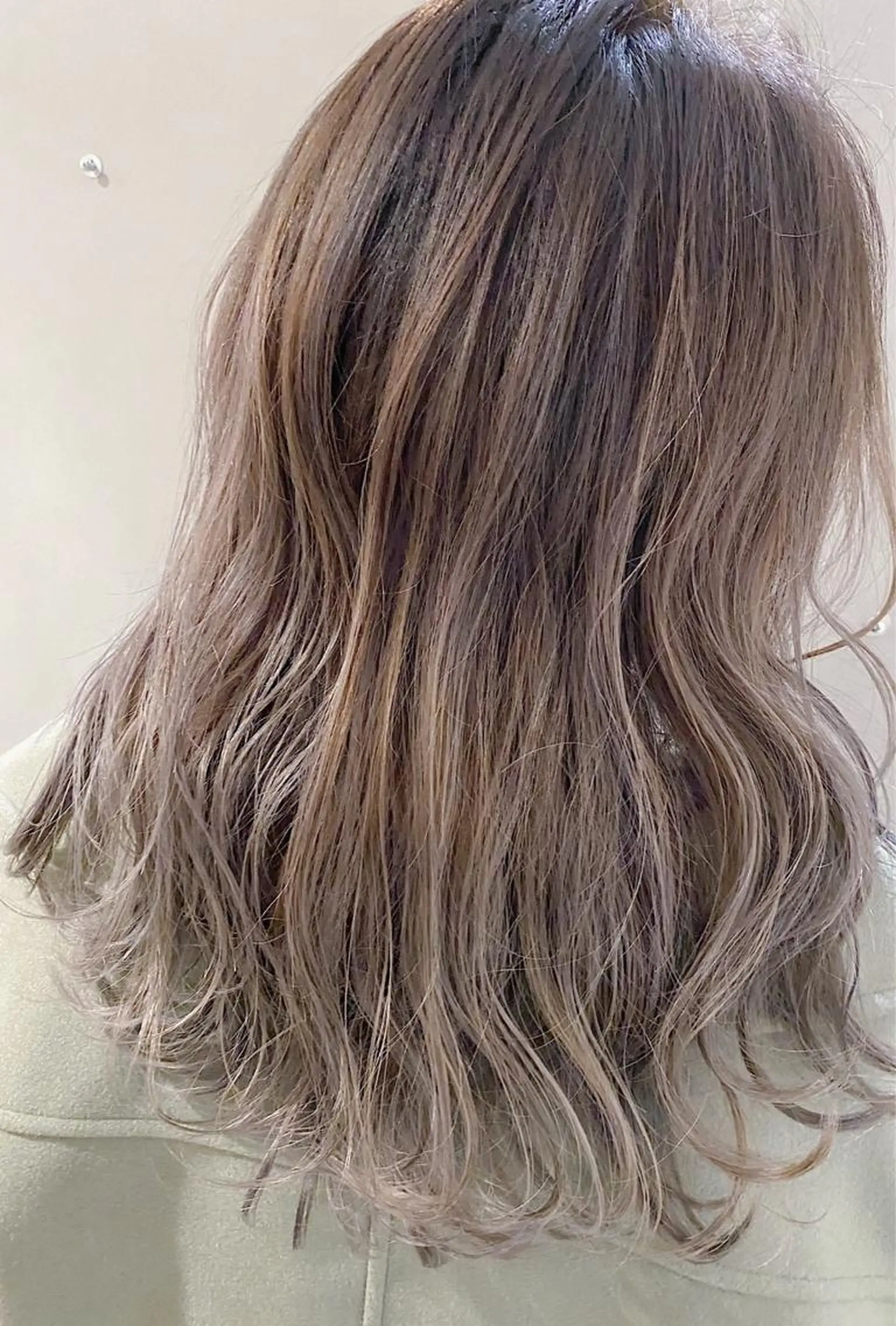 セミロング カラー ヘアカラー LA KING GINZA TOKYO所属・🧡ショートの達人 🧡SHOのヘアスタイル