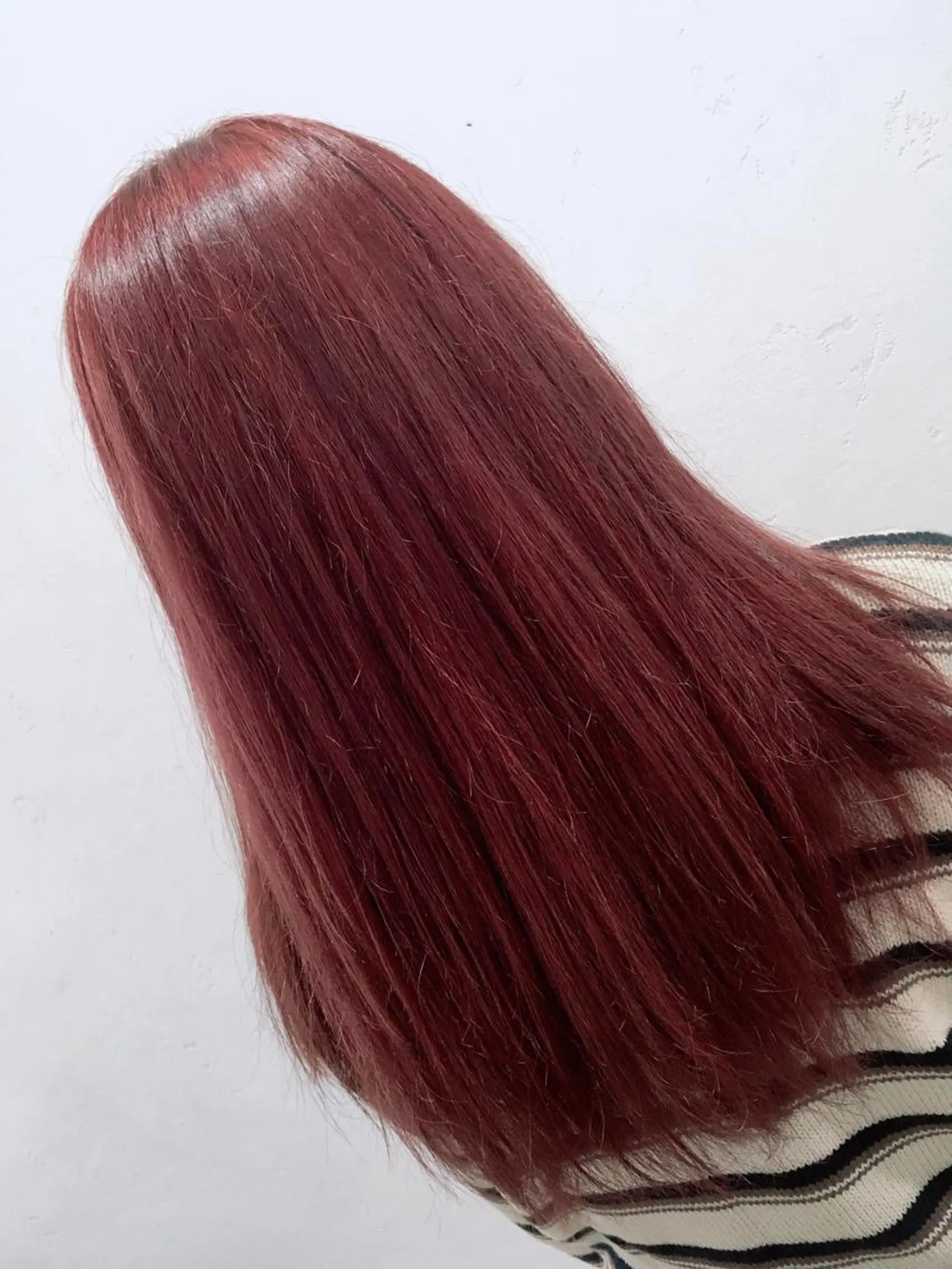 カラー 塩崎 明菜のヘアスタイル