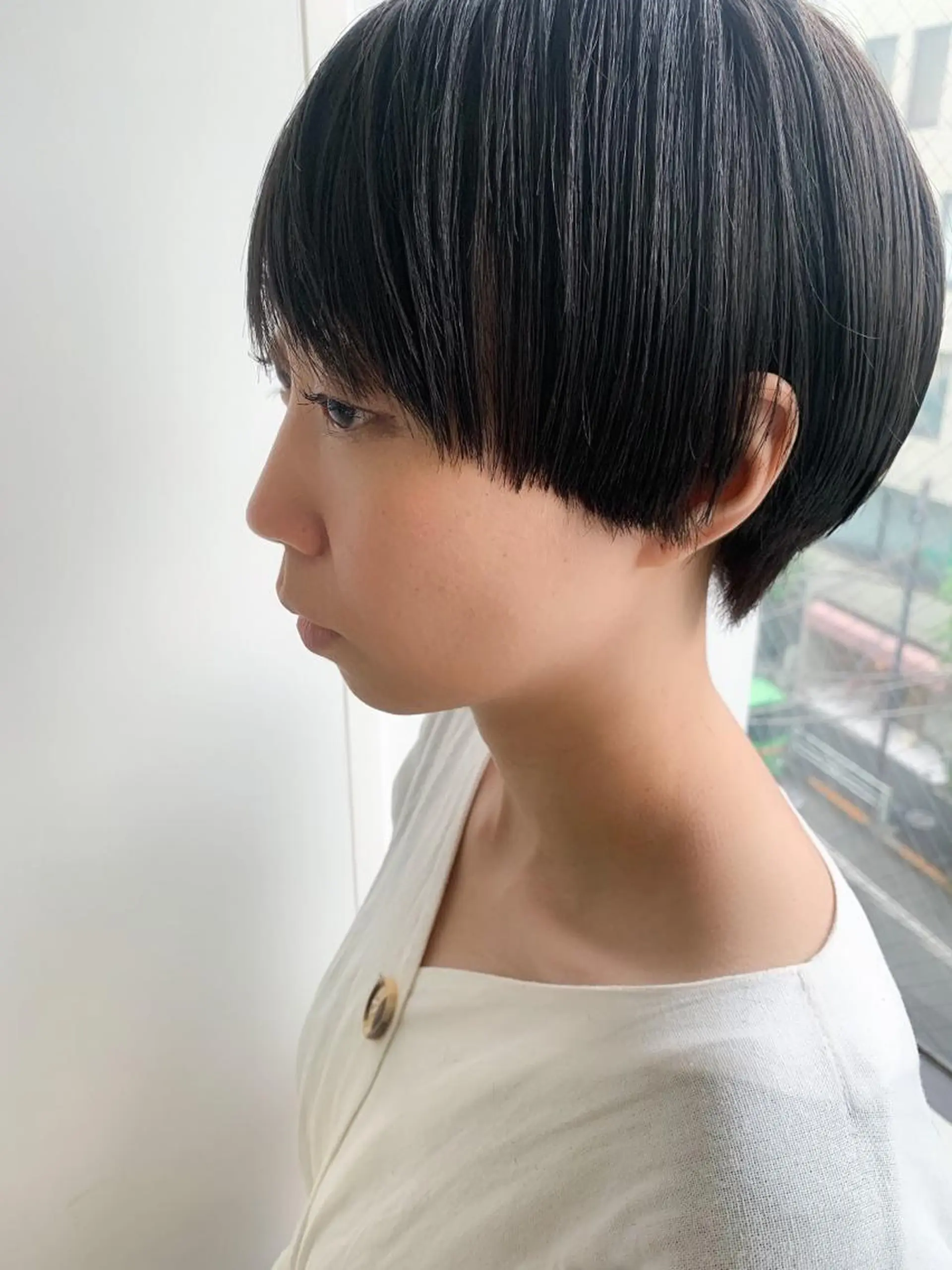 ショート nuu所属・💜ショート💜 ウルフ、ボブ二色亜美のヘアスタイル