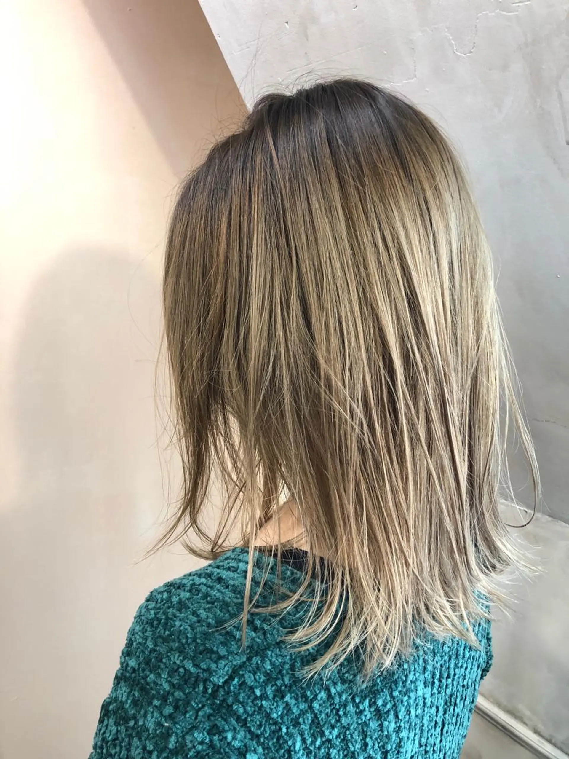 ミディアム カラー アディクシーカラー バレイヤージュ ブリーチ ケアブリーチ ダブルカラー welring hair salon所属・welring hair salonのヘアスタイル