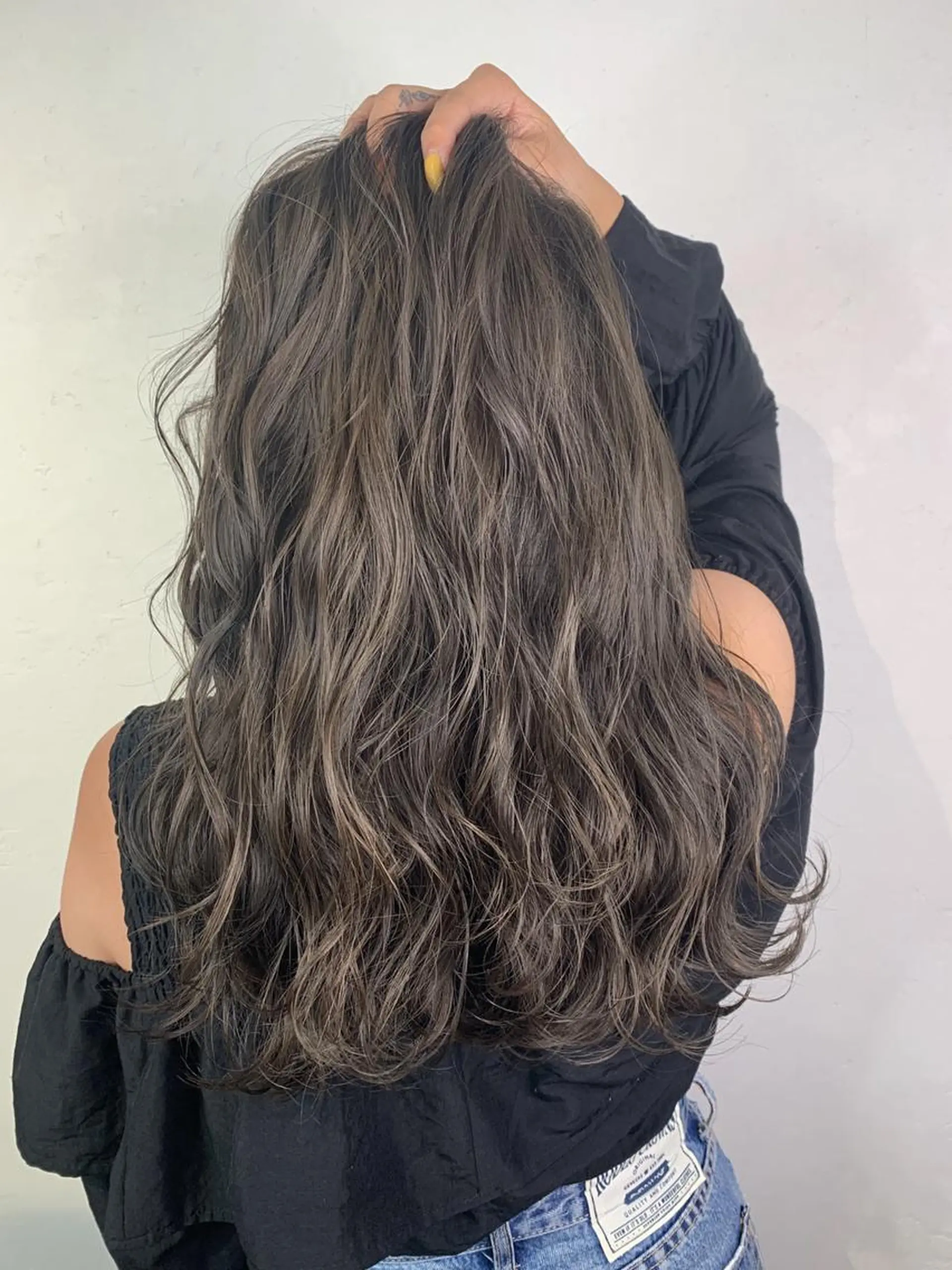 セミロング アンダーバーホワイト 堺東店のヘアスタイル