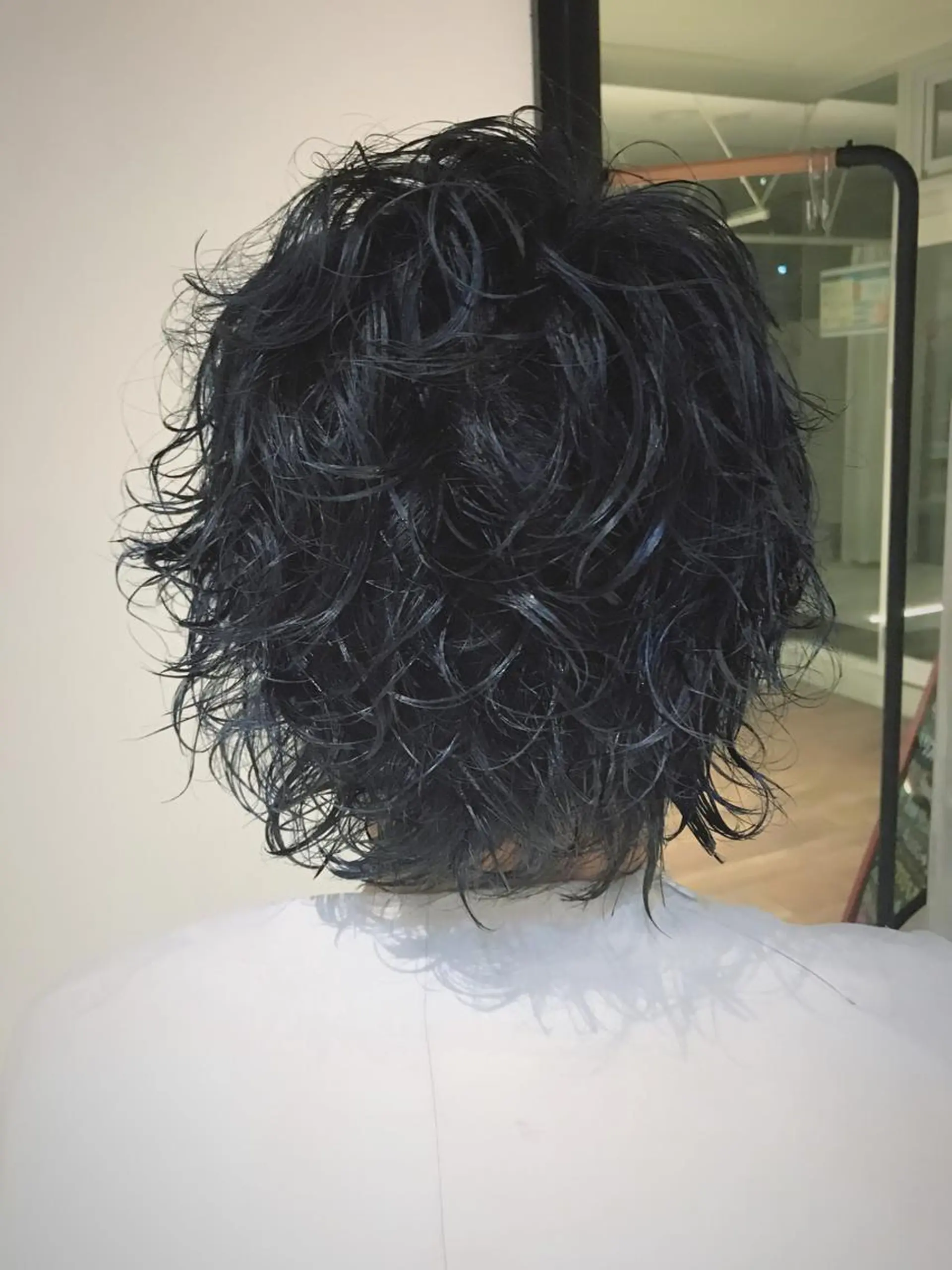 ショート カラー ブルーカラー ダークグレー 松村 崇弘のヘアスタイル