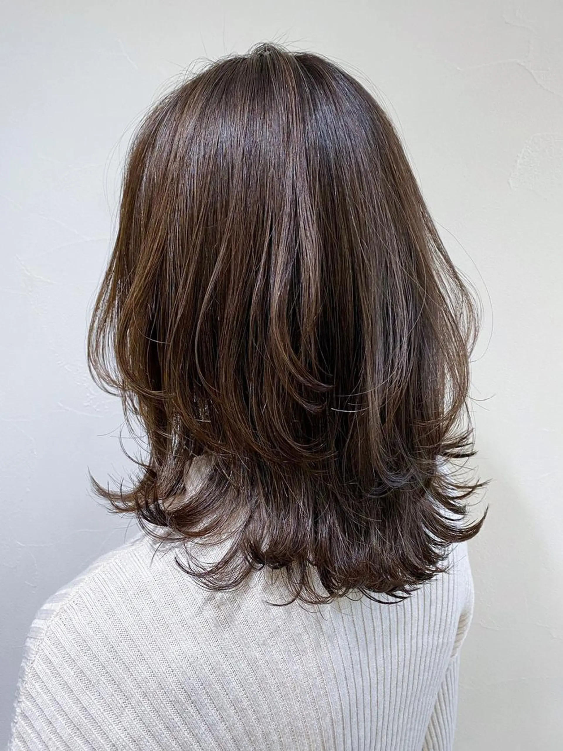 ミディアム カラー パーマ ヘアアレンジ グレージュ ITbyALBUM 八王子店のヘアスタイル