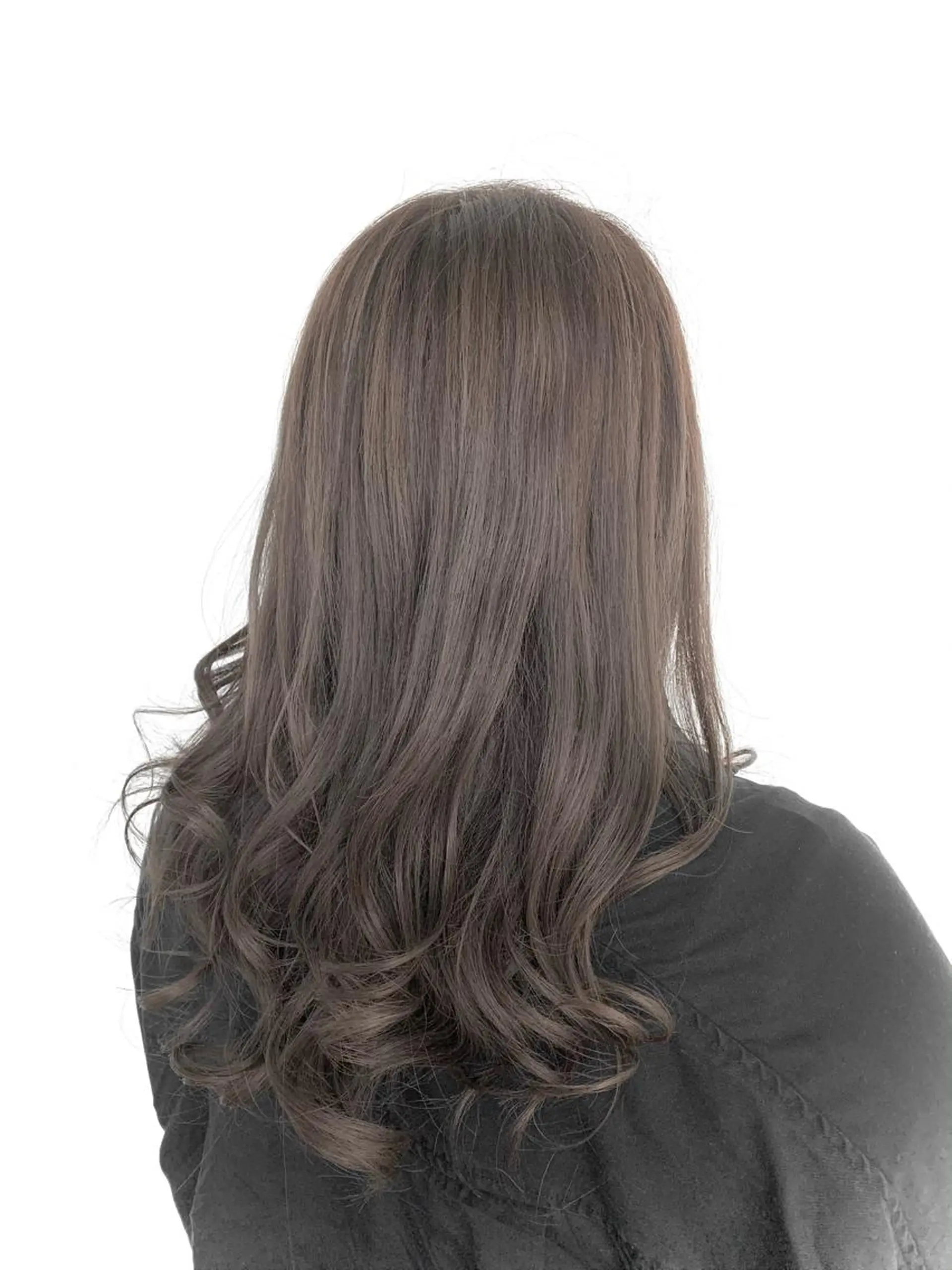 ロング カラー ベージュカラー オリーブベージュ カット ヘアカラー ゲーマー美容師 KENTOのヘアスタイル