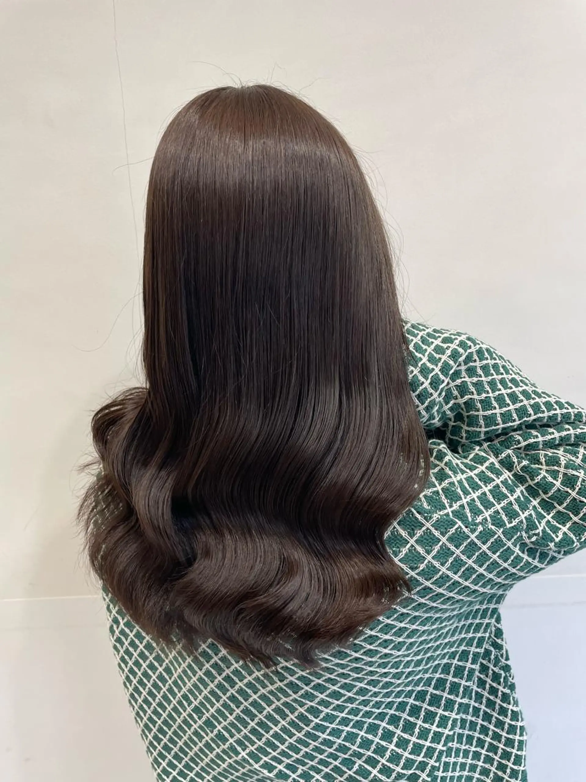 セミロング カラー ヘアアレンジ キッズ マツエク・マツパ ベージュカラー ブリーチ ブルーカラー ブラウンカラー ブルージュ 髪質改善カラー🦋 田村のヘアスタイル