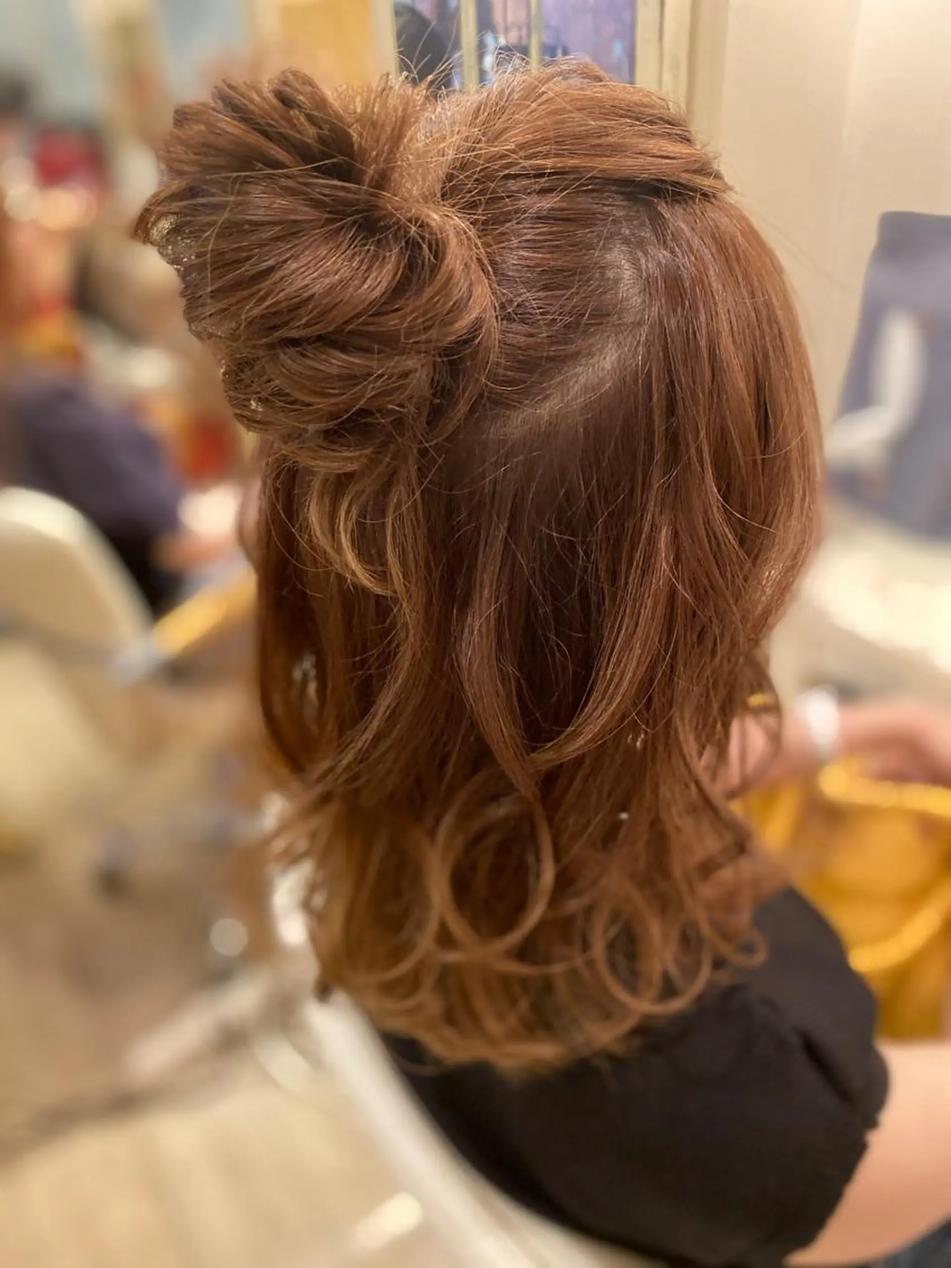 セミロング ヘアアレンジ お団子ヘア Hair&Rich  style　genesis所属・早朝、日祝セット🉑 TSUBASAのヘアスタイル