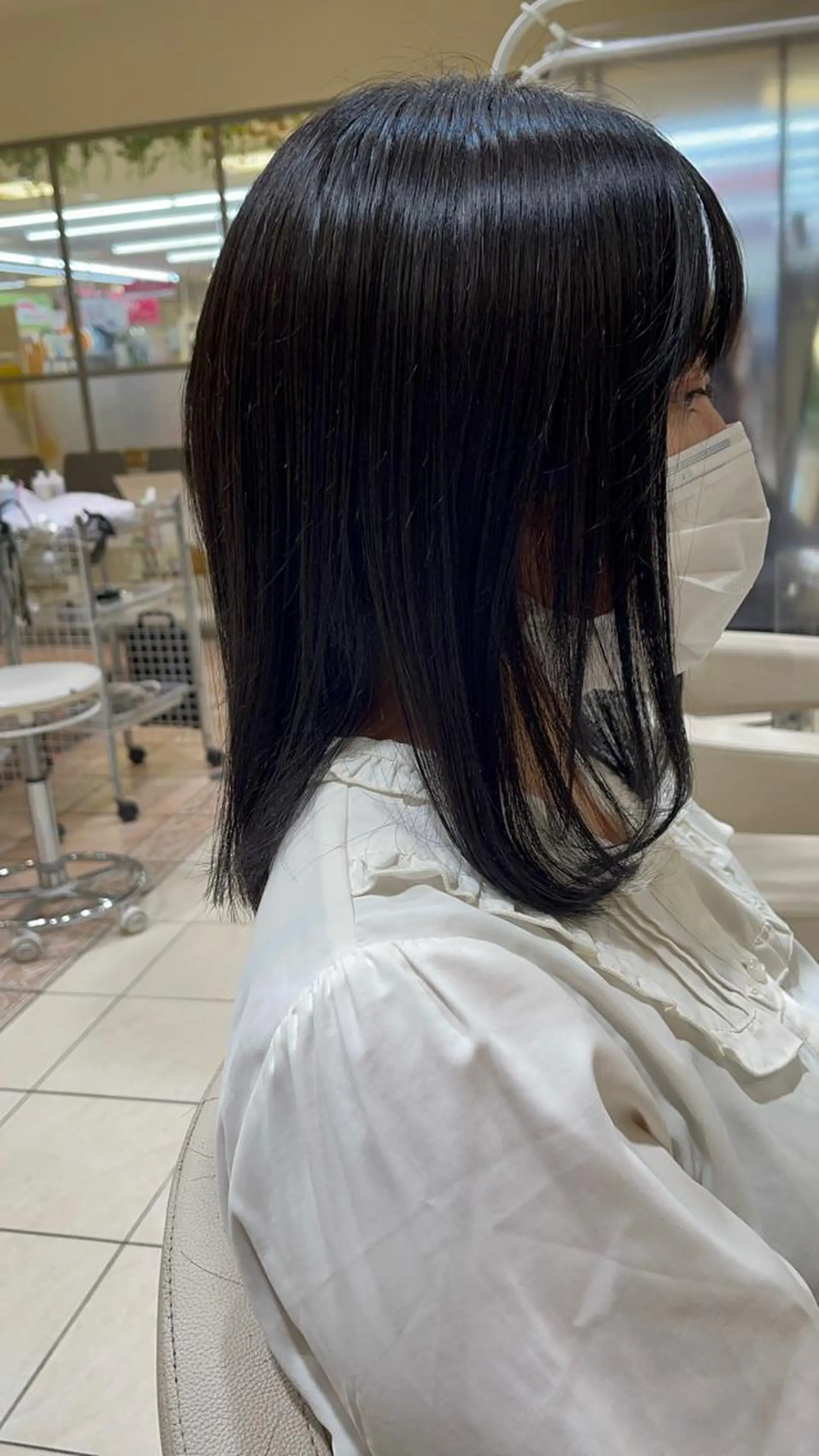 セミロング カラー 黒髪 ブルーカラー ブルーブラック カネヒラ リョウスケのヘアスタイル