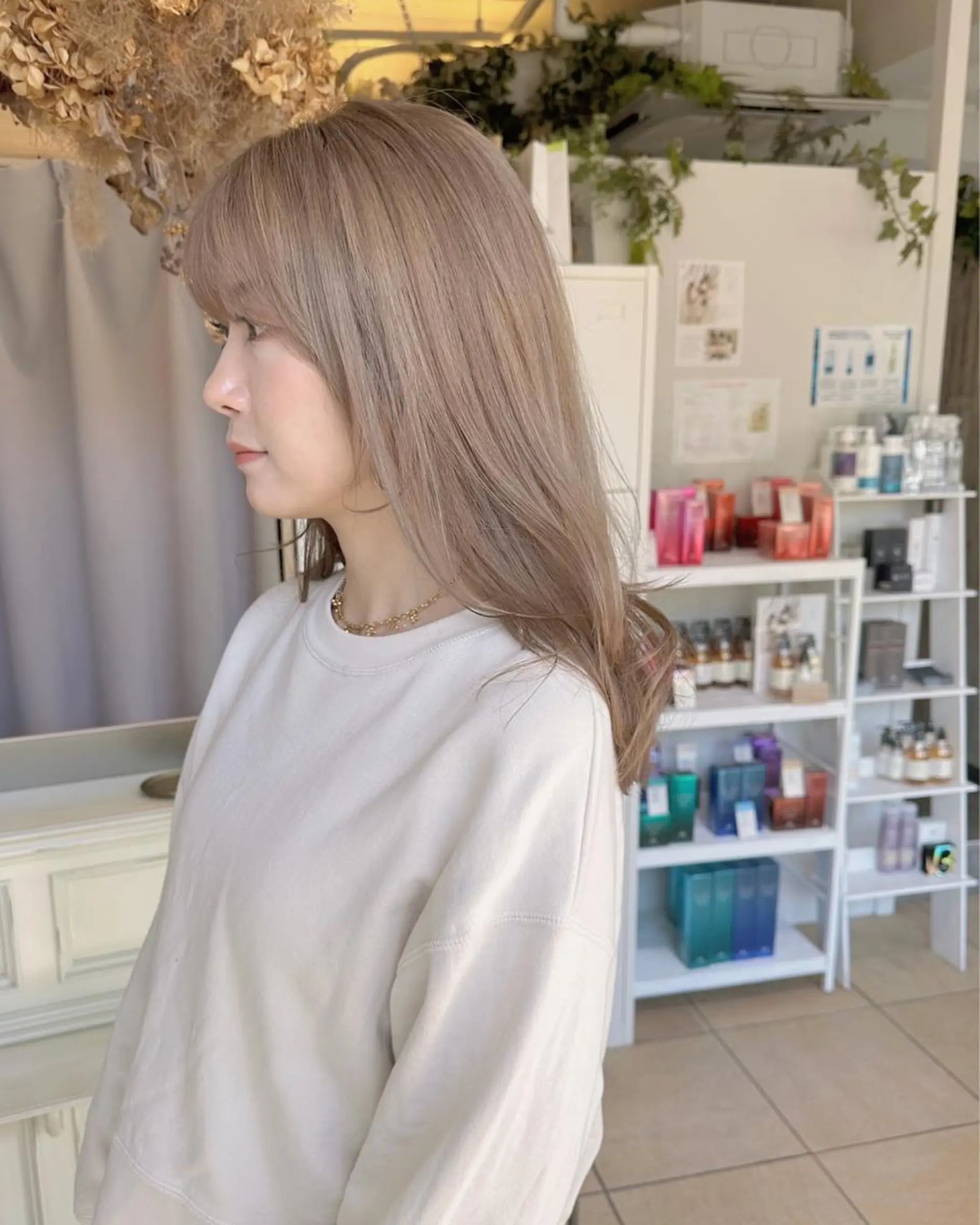 セミロング カット ヘアカラー トリートメント ＨＩ ROのヘアスタイル