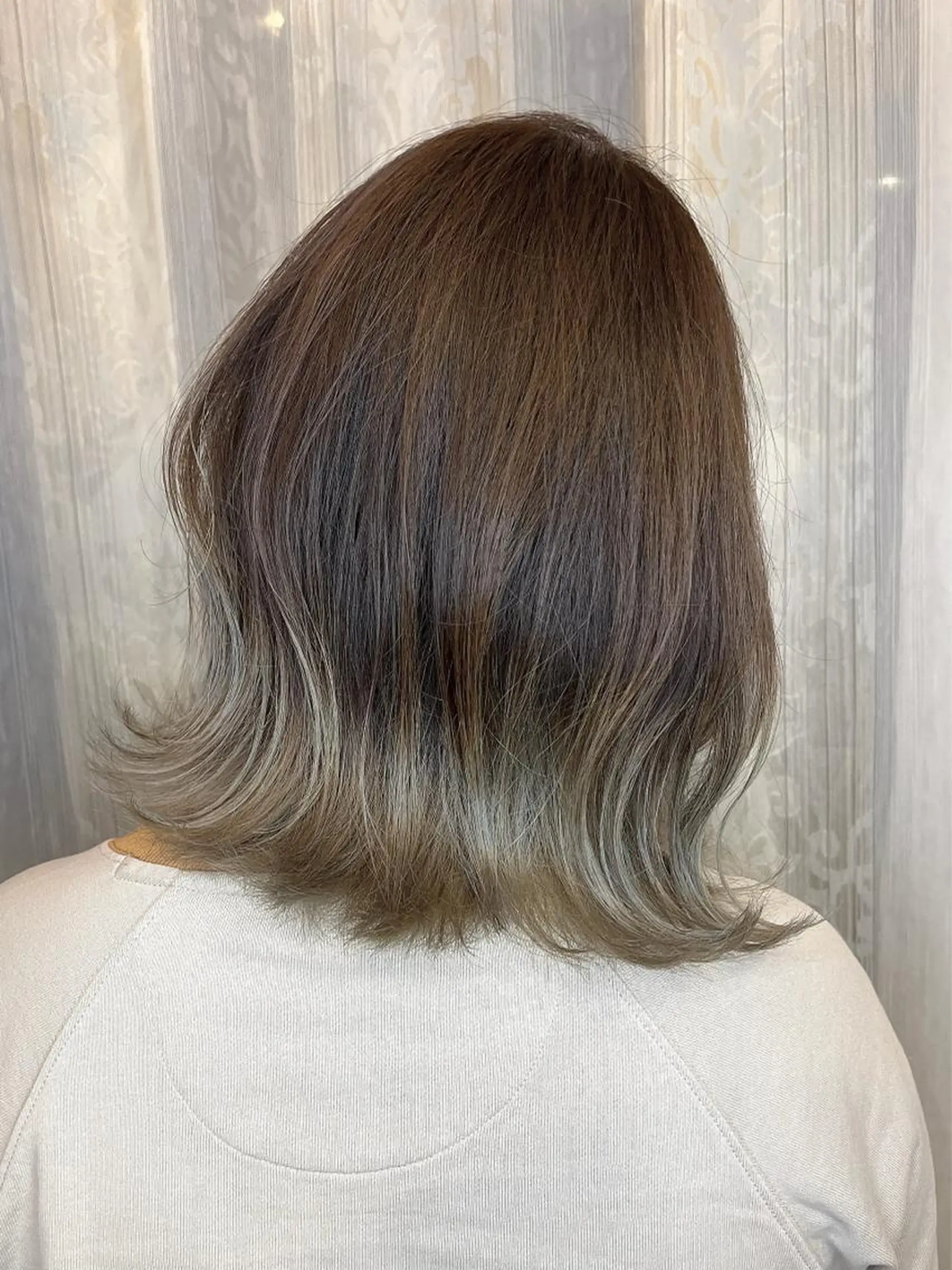 ミディアム ボブ くびれヘア カット ヘアカラー 小塚 和眞のヘアスタイル