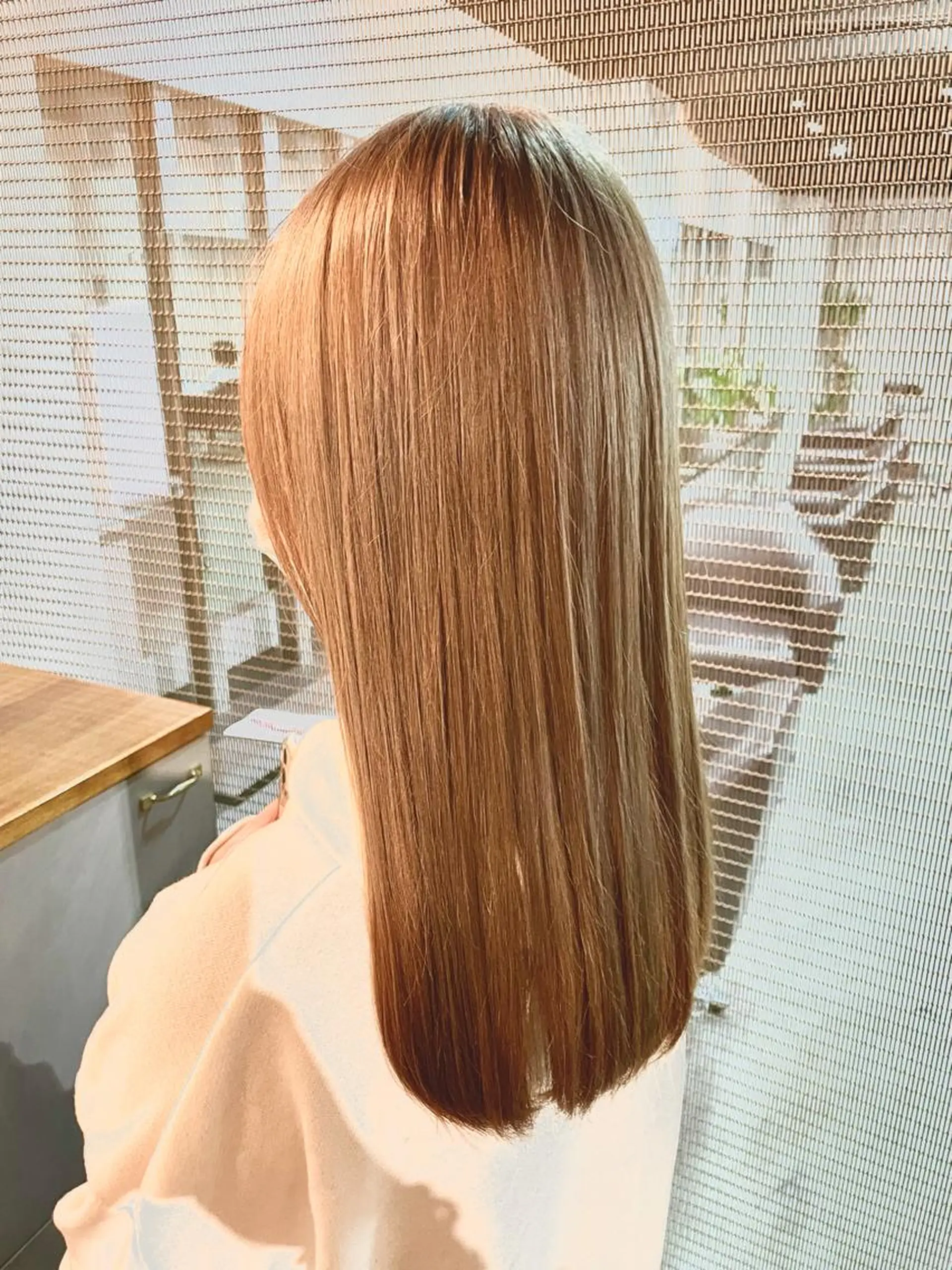 ロング 【レイヤーカット】 関根【コテ巻パーマ】のヘアスタイル