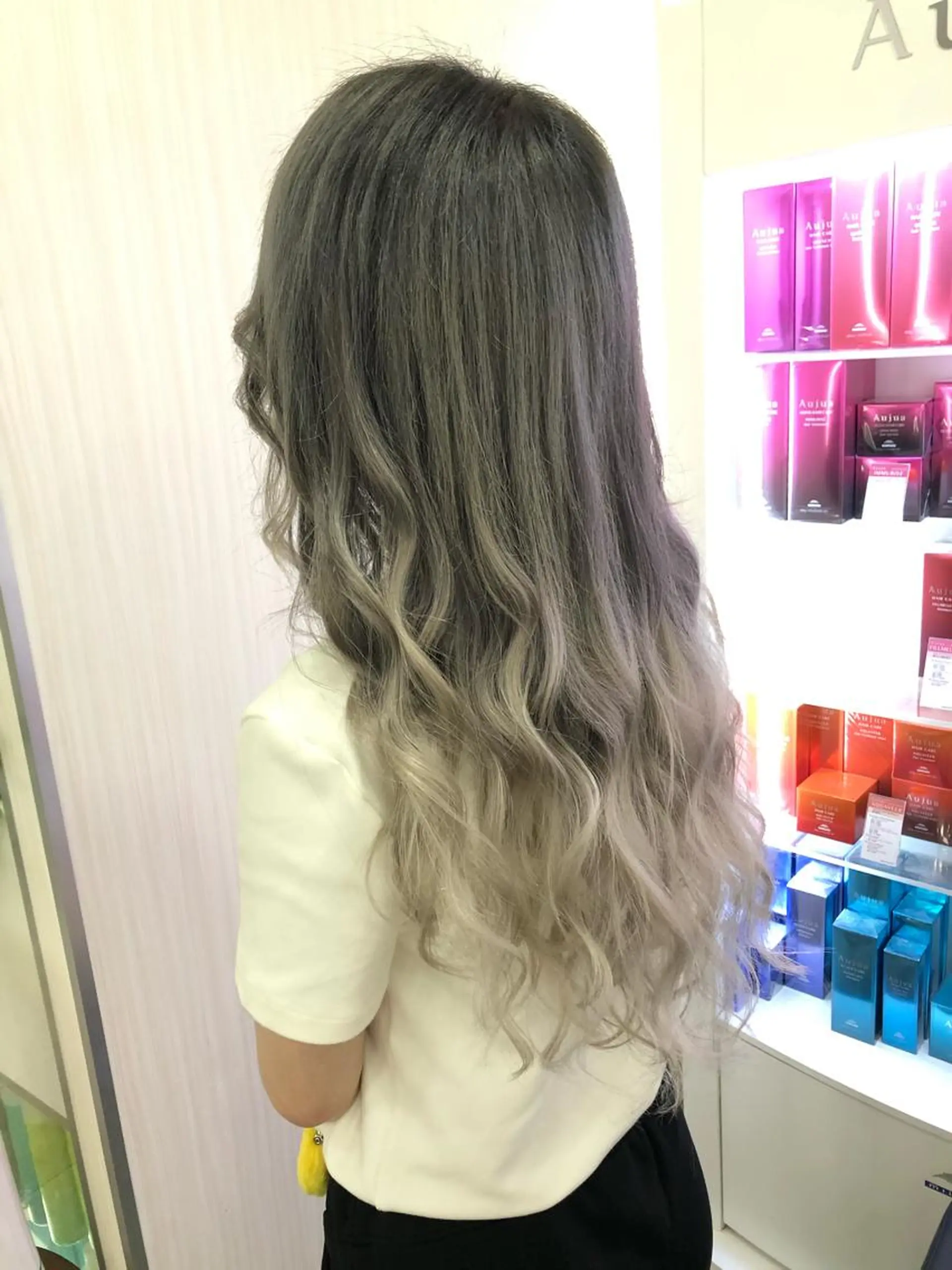 ミディアム カラー エクステ 🐥こ ま🐥のヘアスタイル