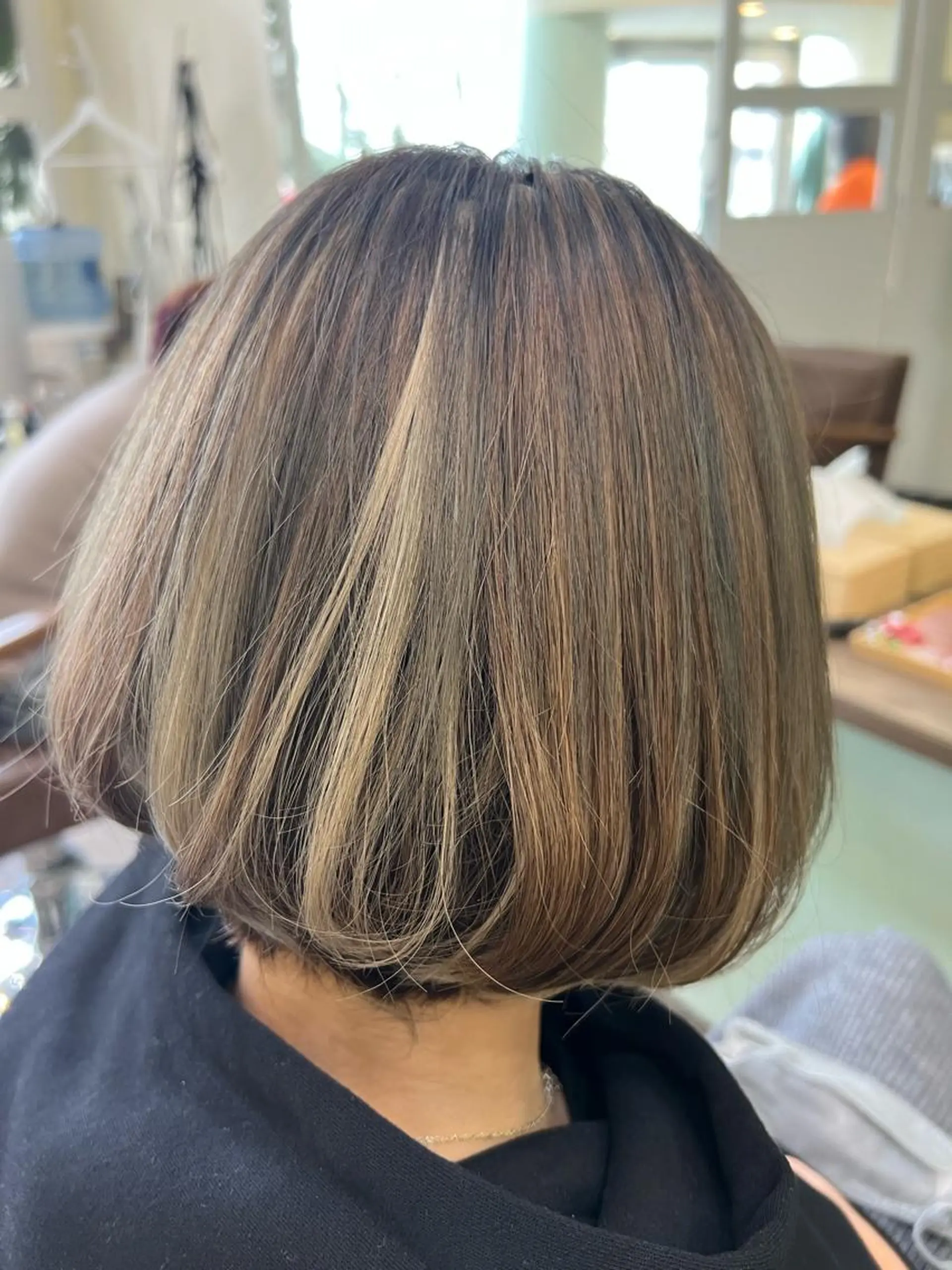 ミディアム カラー シールエクステ メッシュ ボブ エクステ 鶴見 和美のヘアスタイル