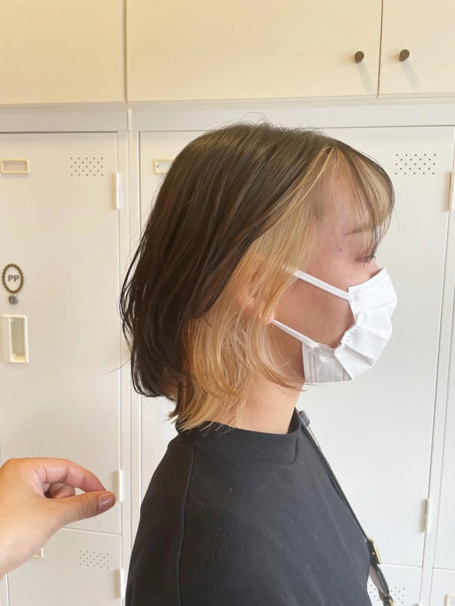 ショート カラー 抜きっぱなしブロンド ブロンド インナーカラー 大阪長居🌱野見山 卓也のヘアスタイル