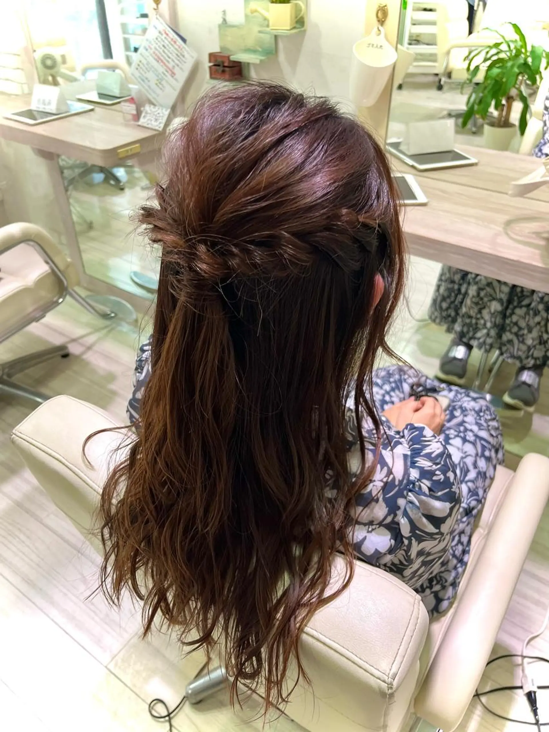 ヘアアレンジ ハーフアップ 坂口 愛のヘアスタイル